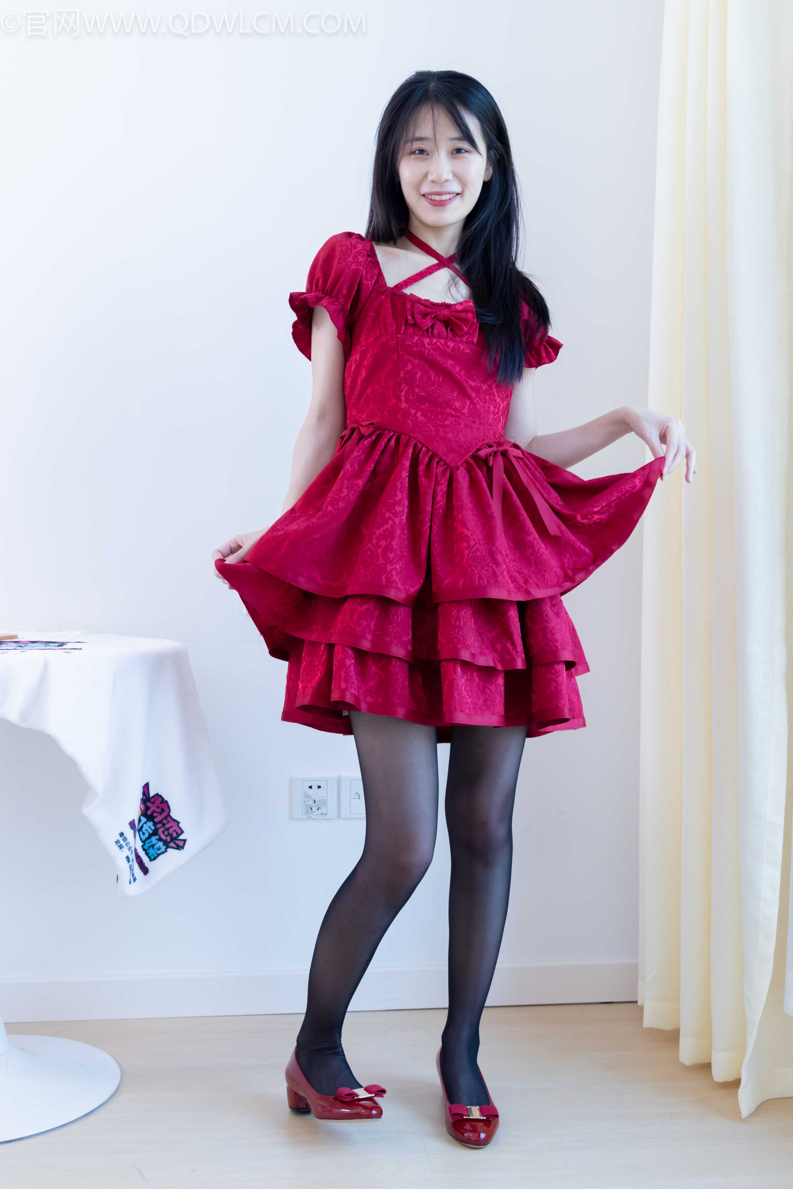 物恋传媒 NO.2012 菜菜-黑色蔷薇 [266P-1V-6.57G]