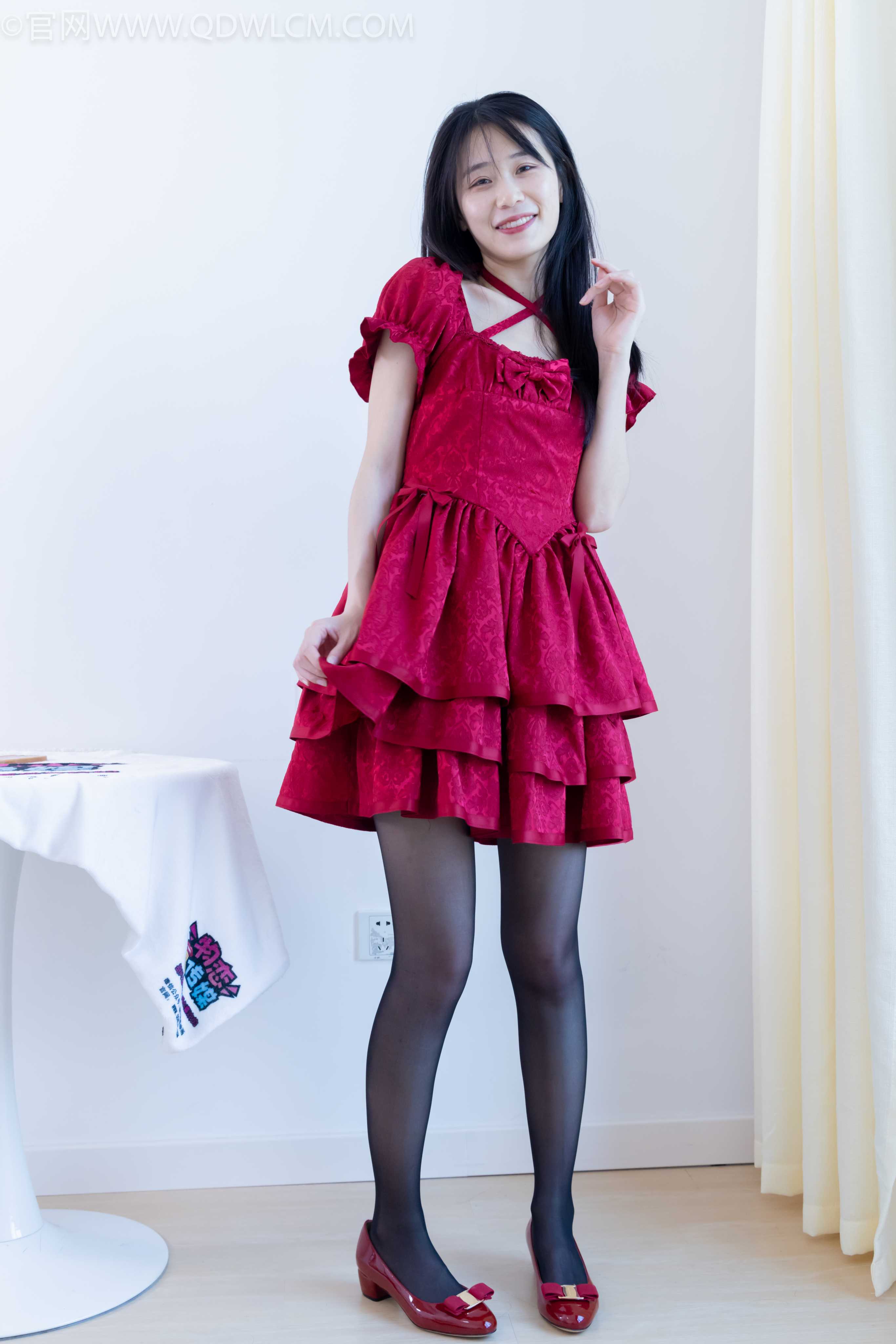 物恋传媒 NO.2012 菜菜-黑色蔷薇 [266P-1V-6.57G]