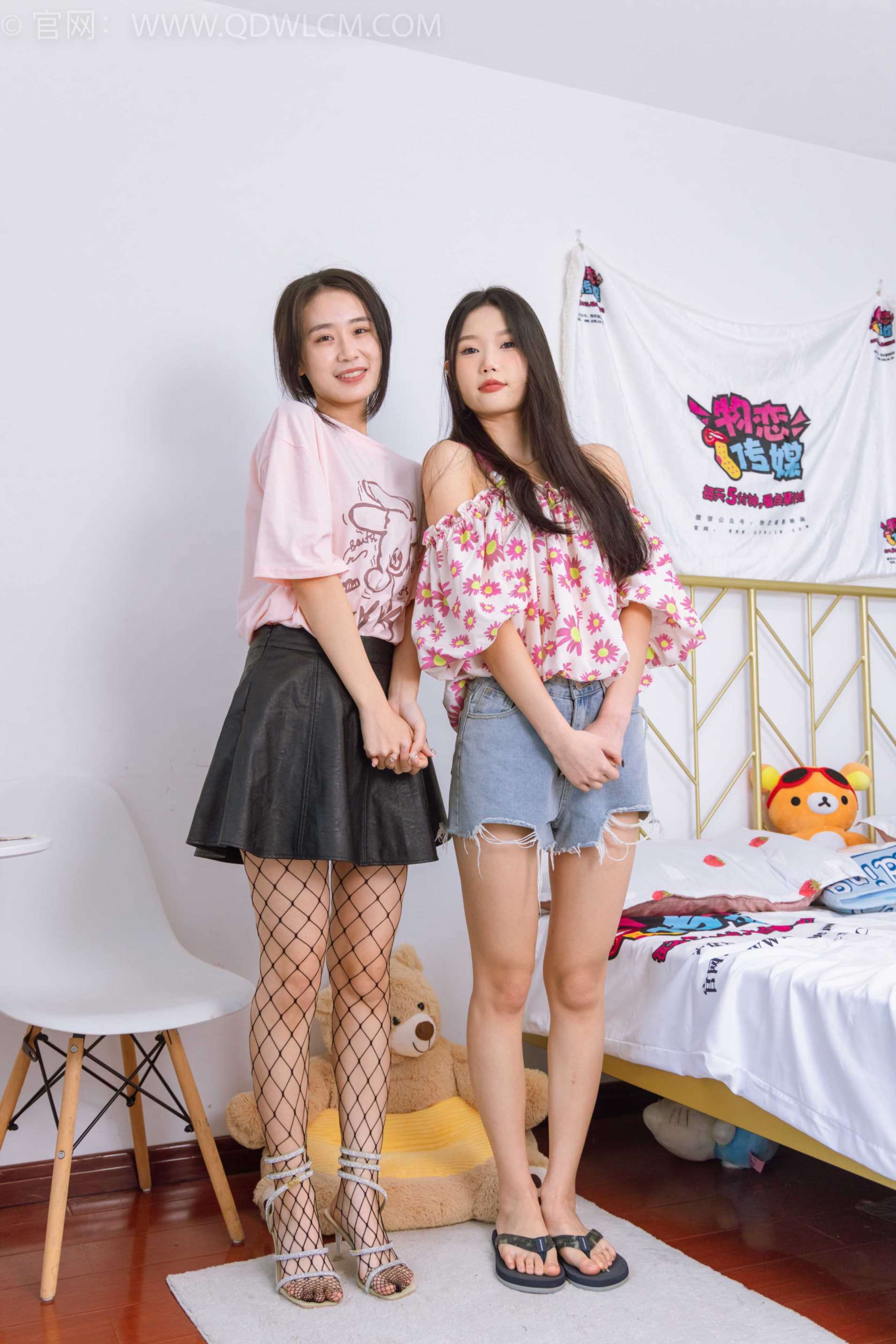 物恋传媒 NO.2021 菜菜&小竹-让梦冬眠 [150P-1V-5.7G]