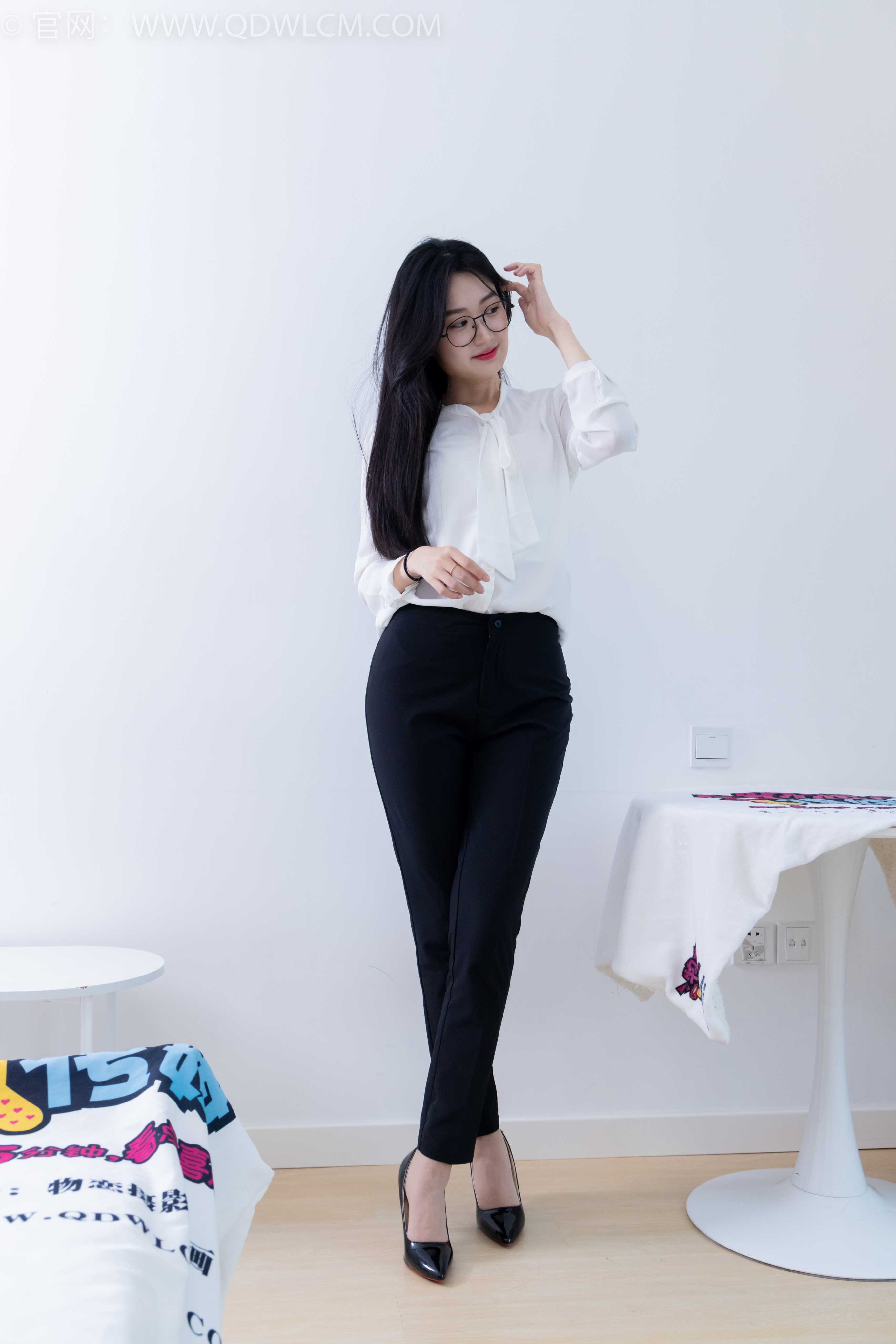 物恋传媒 NO.2022 小敏-心被雾深陷 [200P-1V-5.95G]