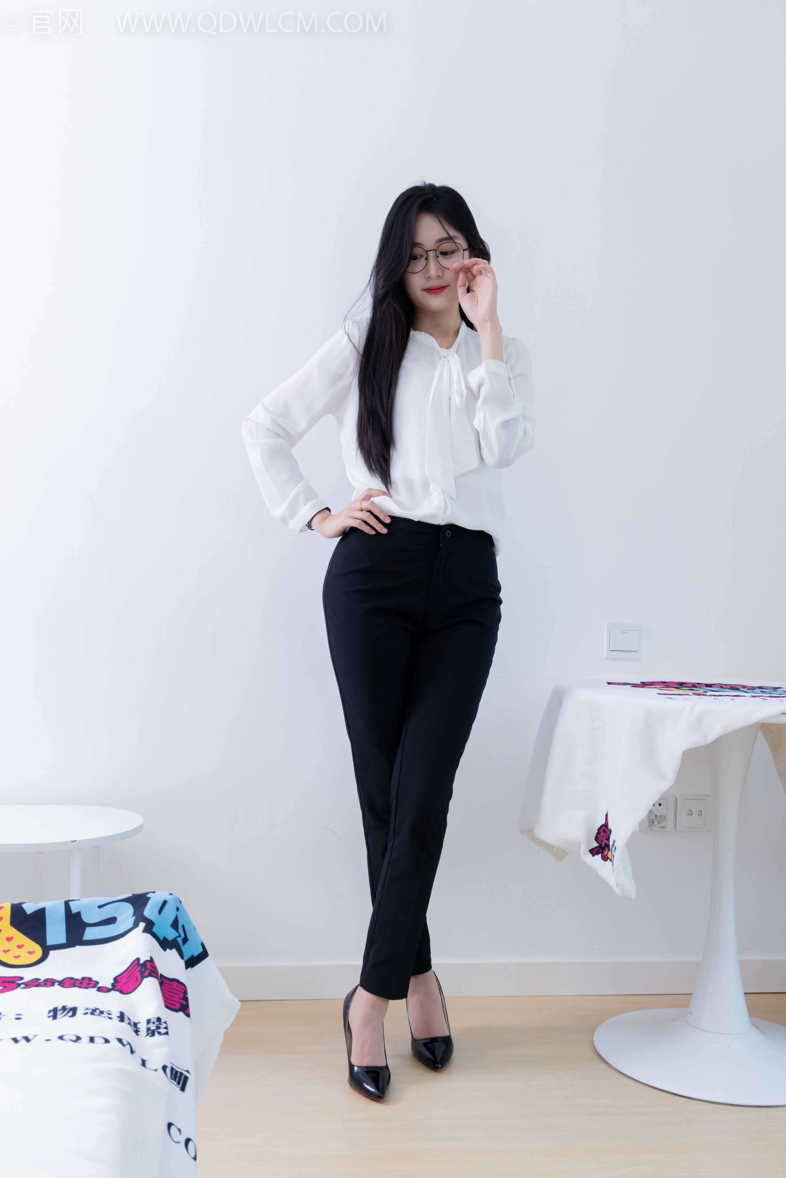 物恋传媒 NO.2022 小敏-心被雾深陷 [200P-1V-5.95G]