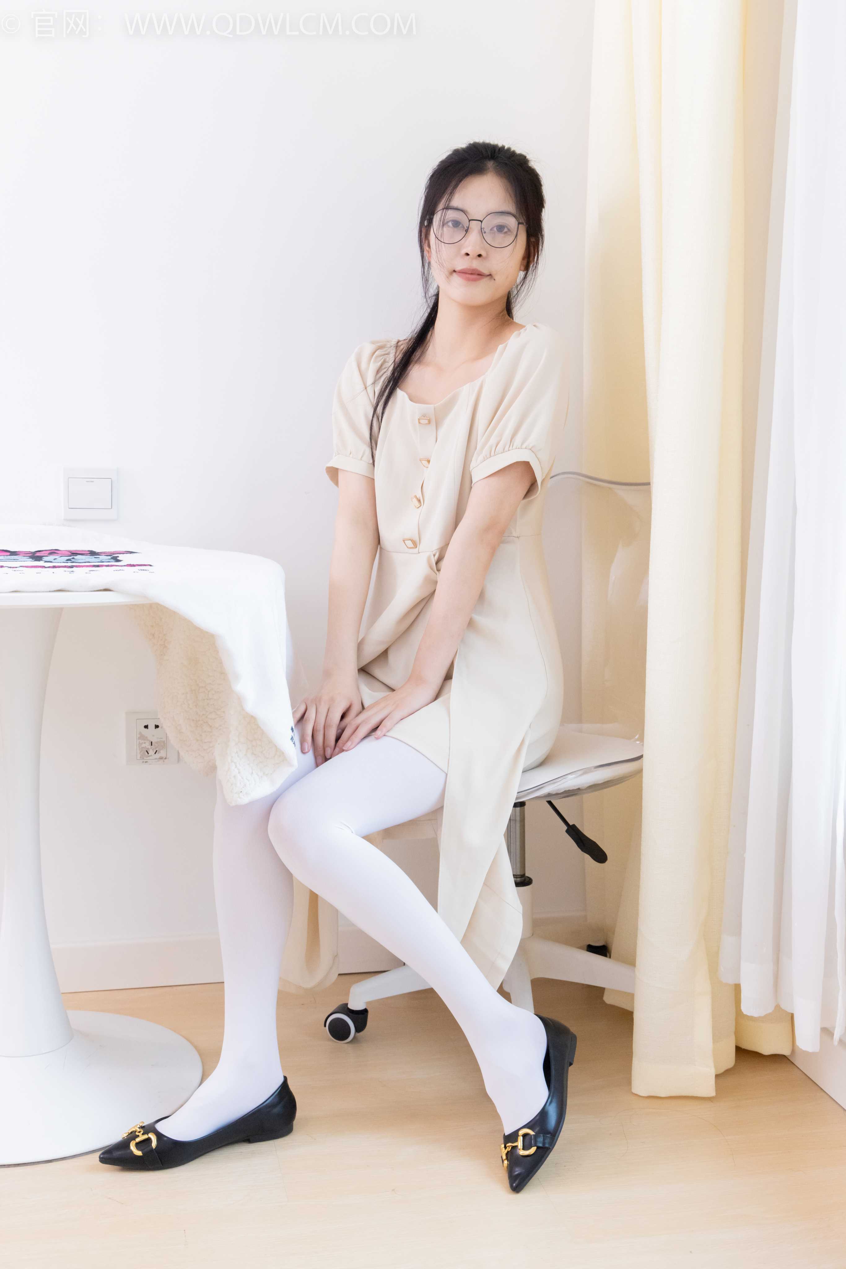 物恋传媒 NO.2029 茯苓-橘色暖霞 [240P-1V-7.41G]