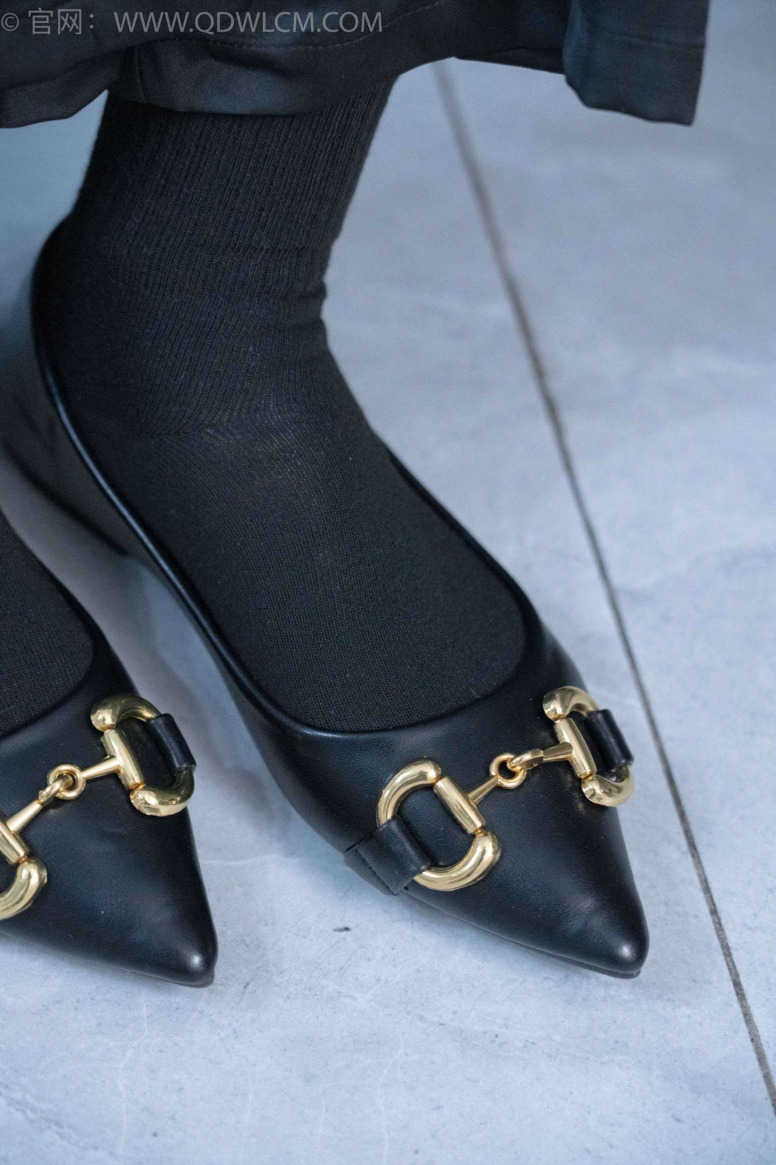 物恋传媒 NO.2047 川川-讨厌雨天 [160P-1V-7.49G]