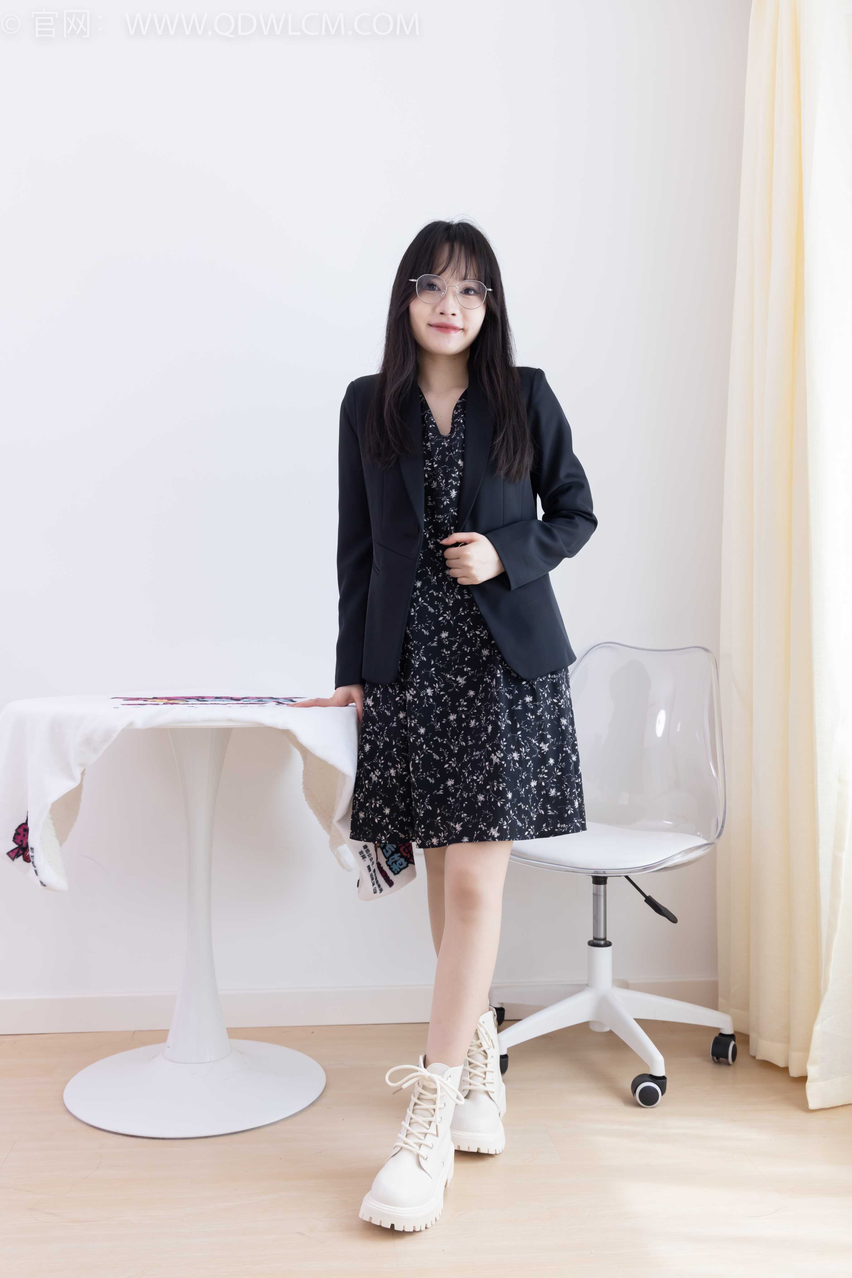 物恋传媒 NO.2065 小酒-岁末的秋天  [190P1V-4.53GB]