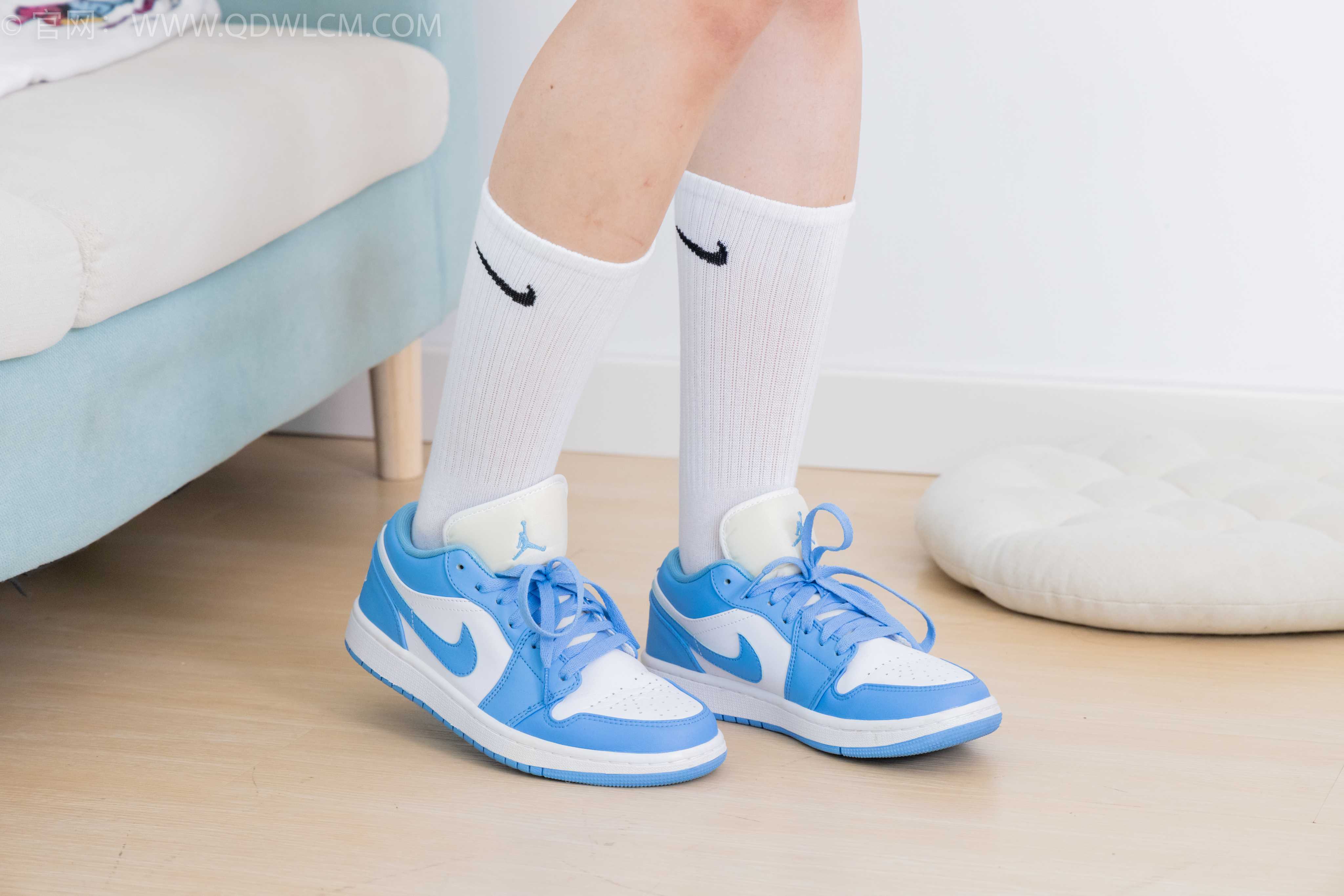 物恋传媒 NO.2080 泡泡-荷风微摆的衣角  [150P1V-4.17GB]