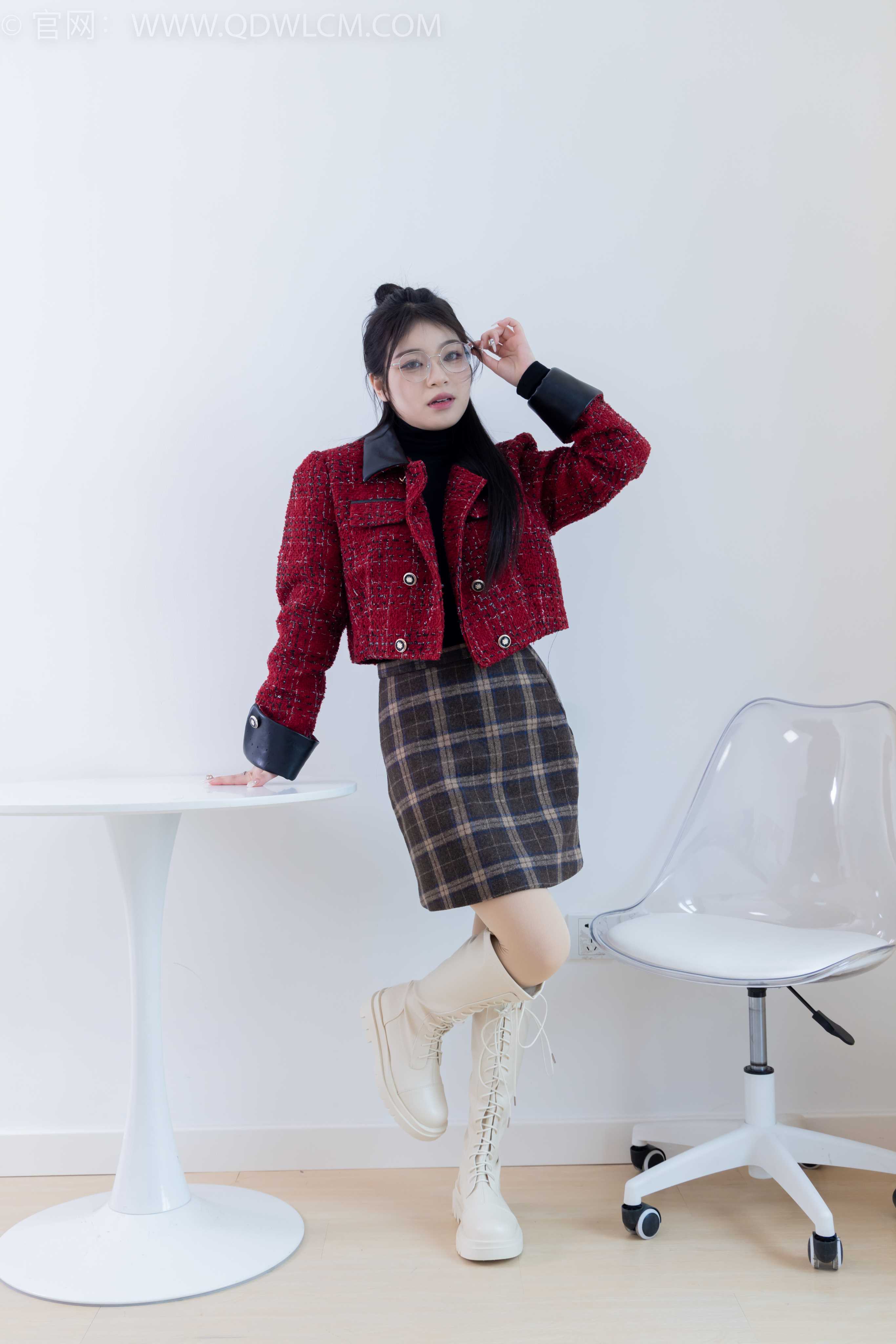 物恋传媒 NO.2084 闪闪-华灯初上  [160P1V-3.81GB]