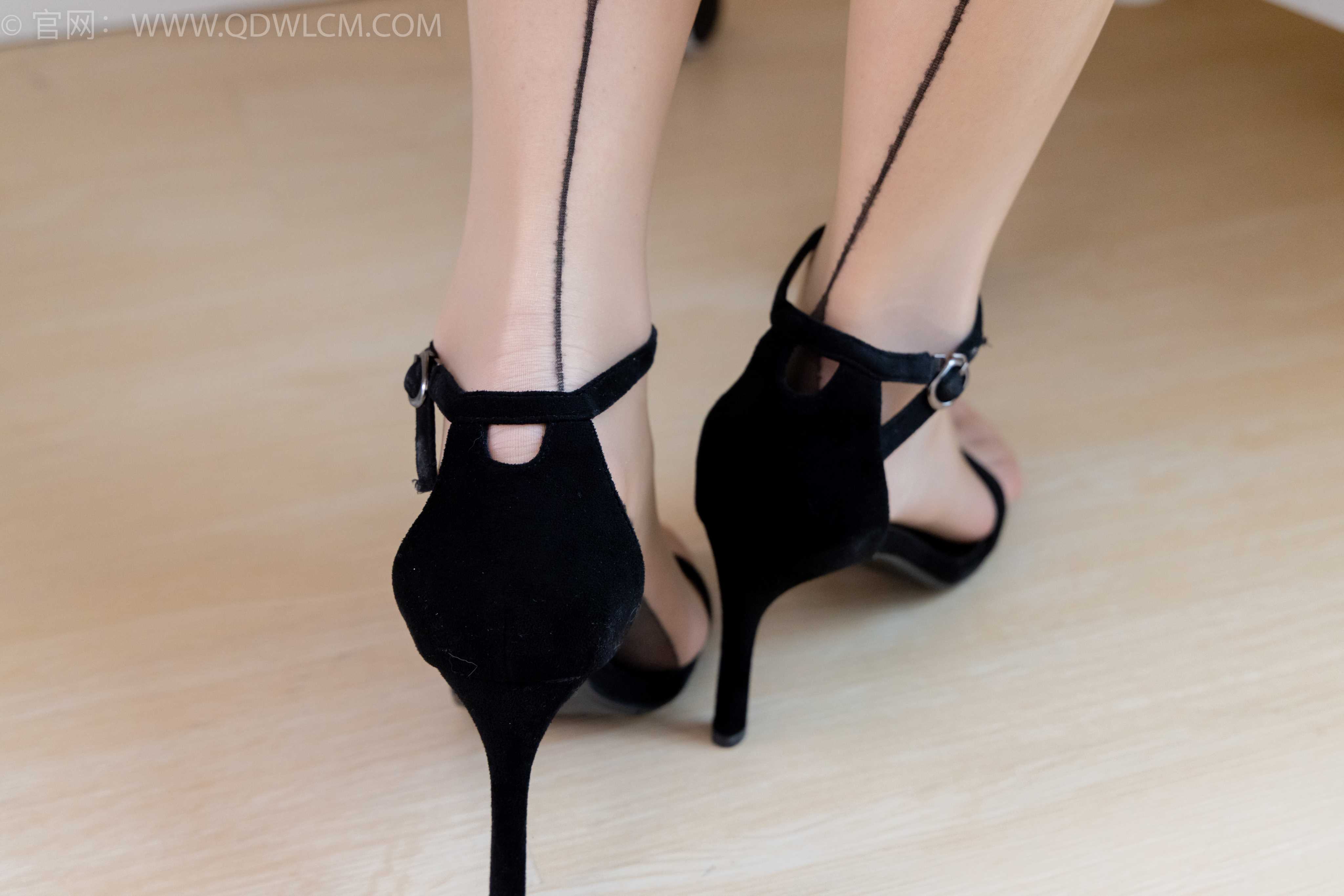 物恋传媒 NO.2091 菜菜-烟花璀璨  [180P1V-6.13GB]