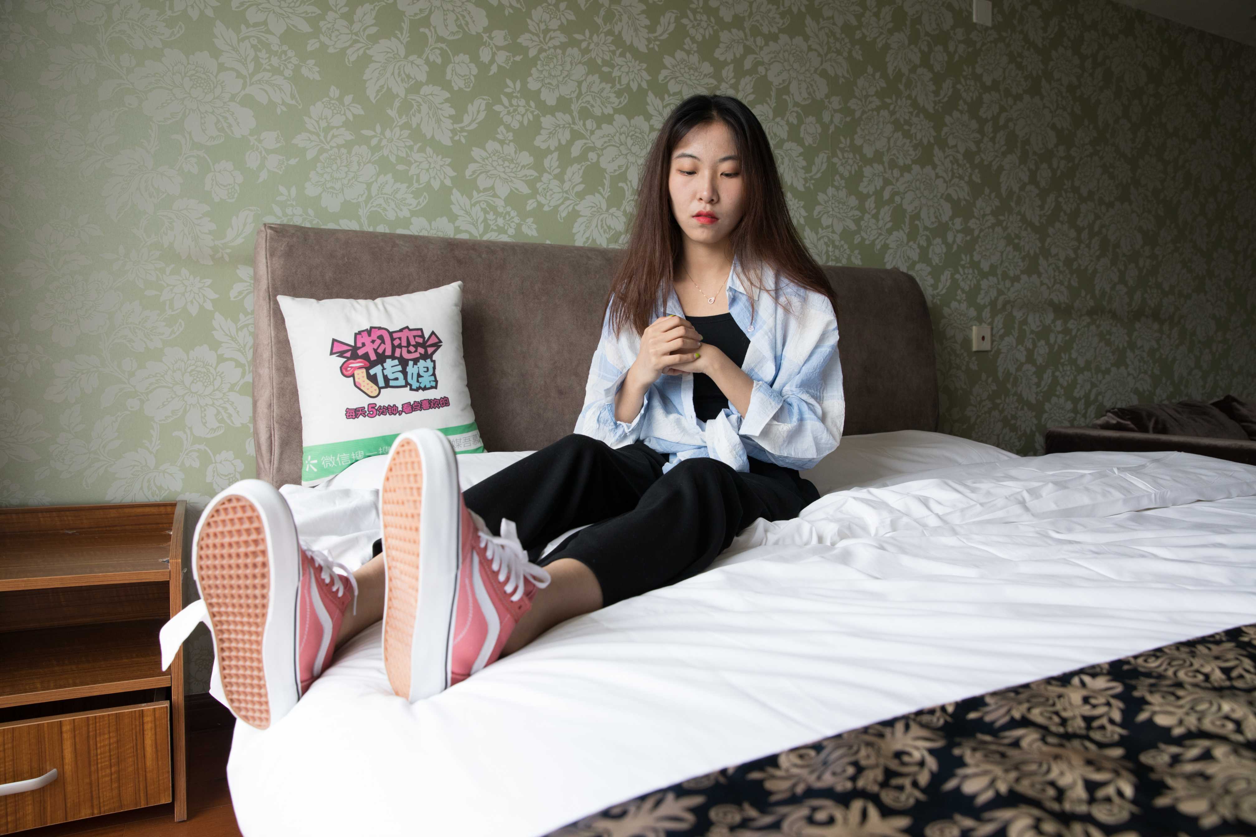 物恋传媒 No.207 elise-粉红色的小俏皮  [214P+1V6.2G]