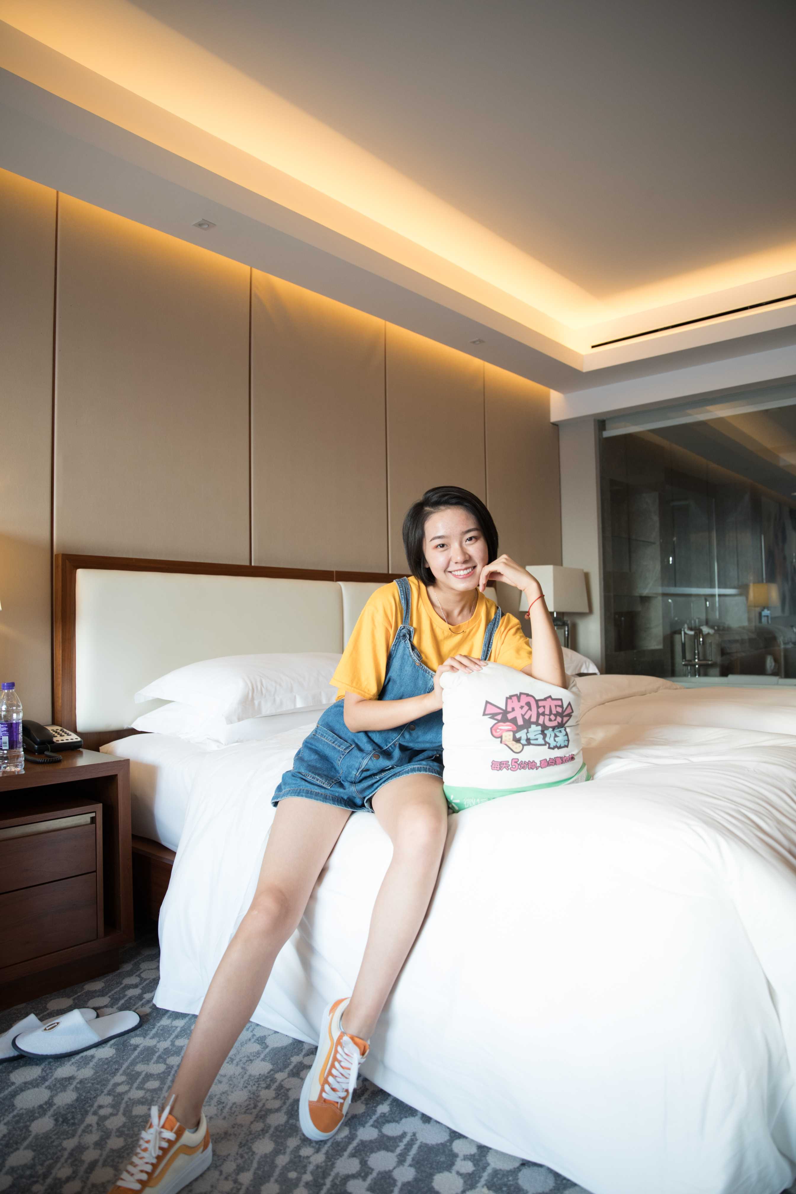 物恋传媒 No.210 小飞-超治愈的笑容  [167P+1V3.04G]