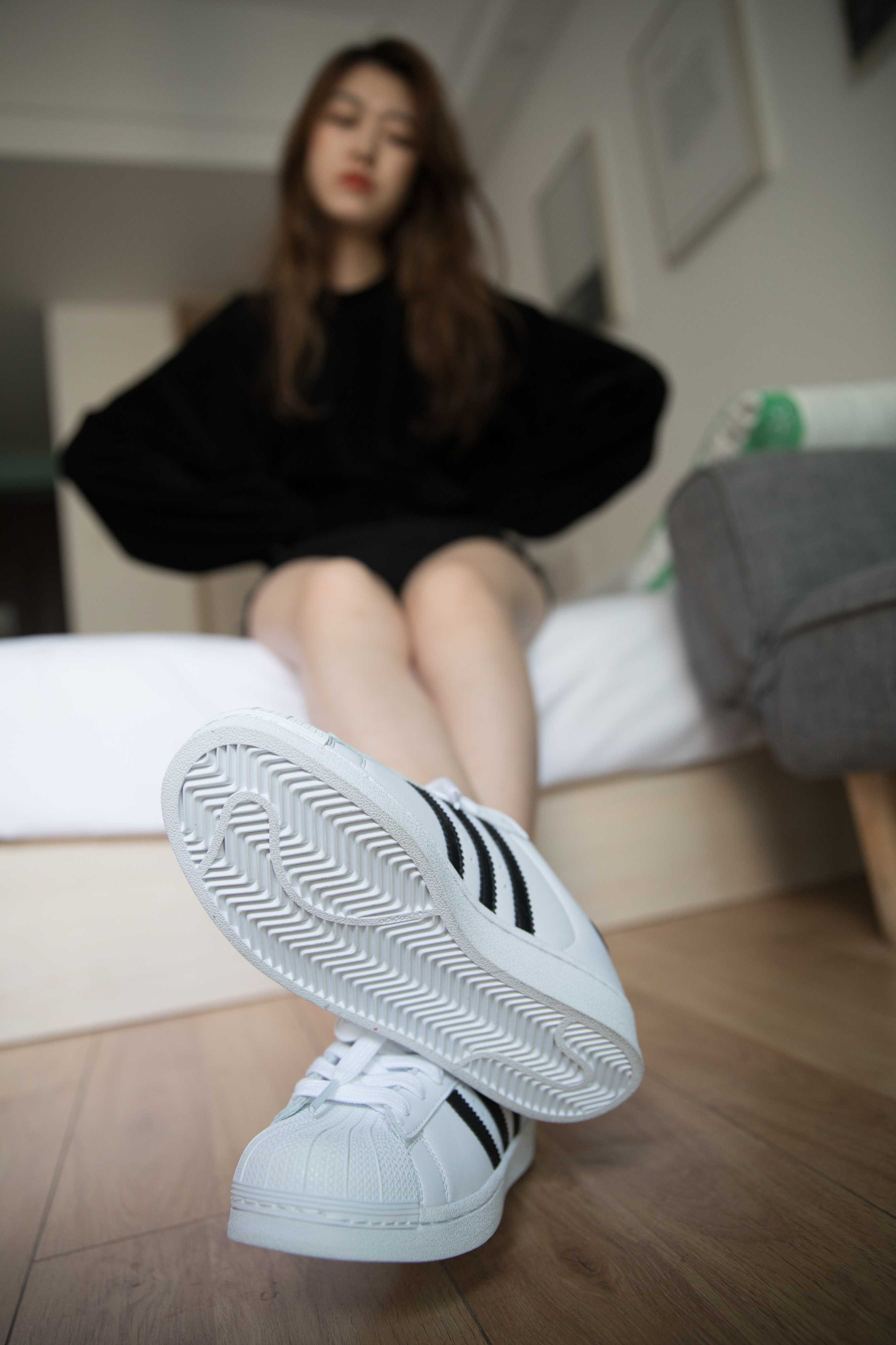 物恋传媒 No.230 佳琪-一袭青丝绕指柔  [196P+1V6.03G]