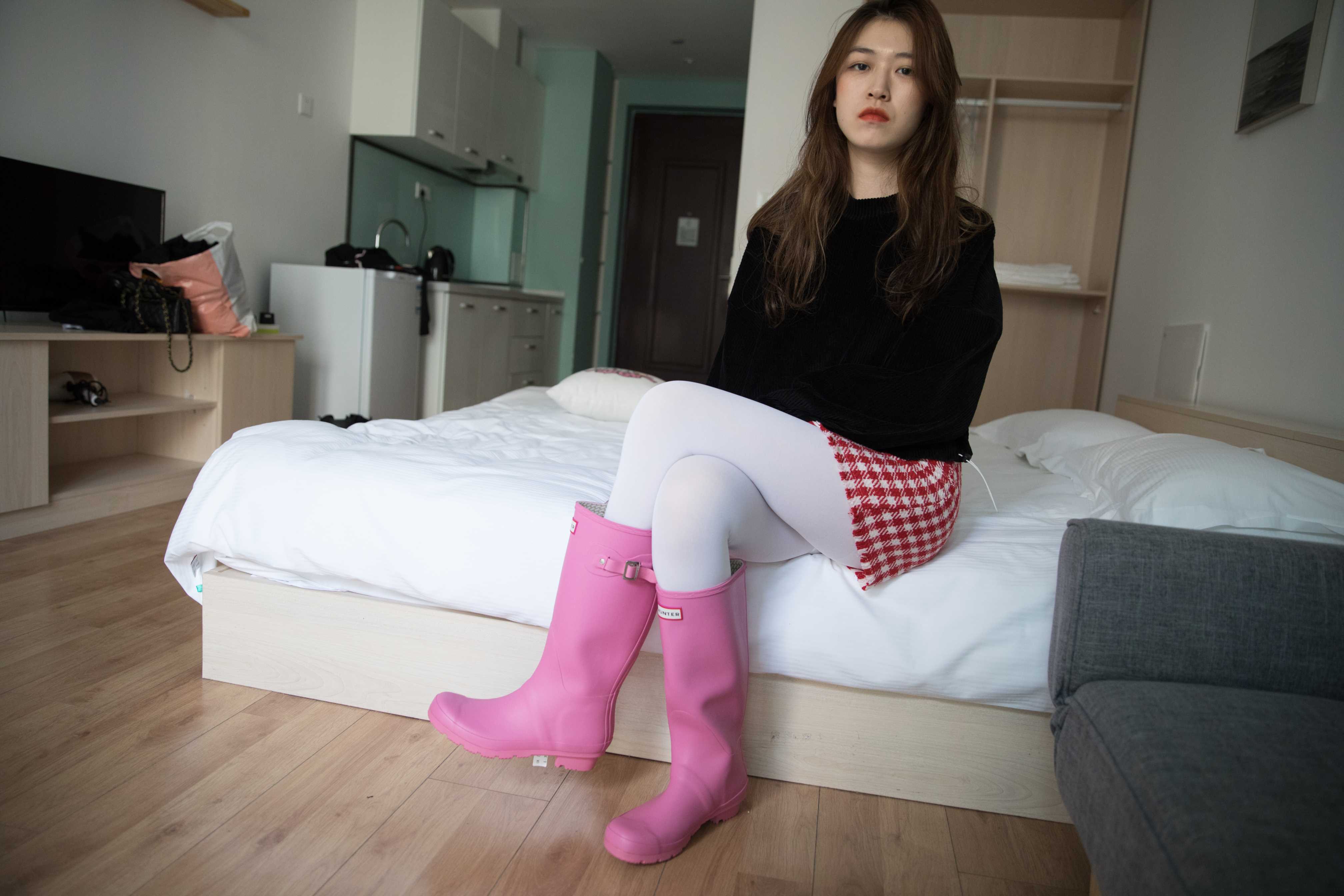 物恋传媒 No.233 佳琪-右手的年华  [186P+1V5.82G]