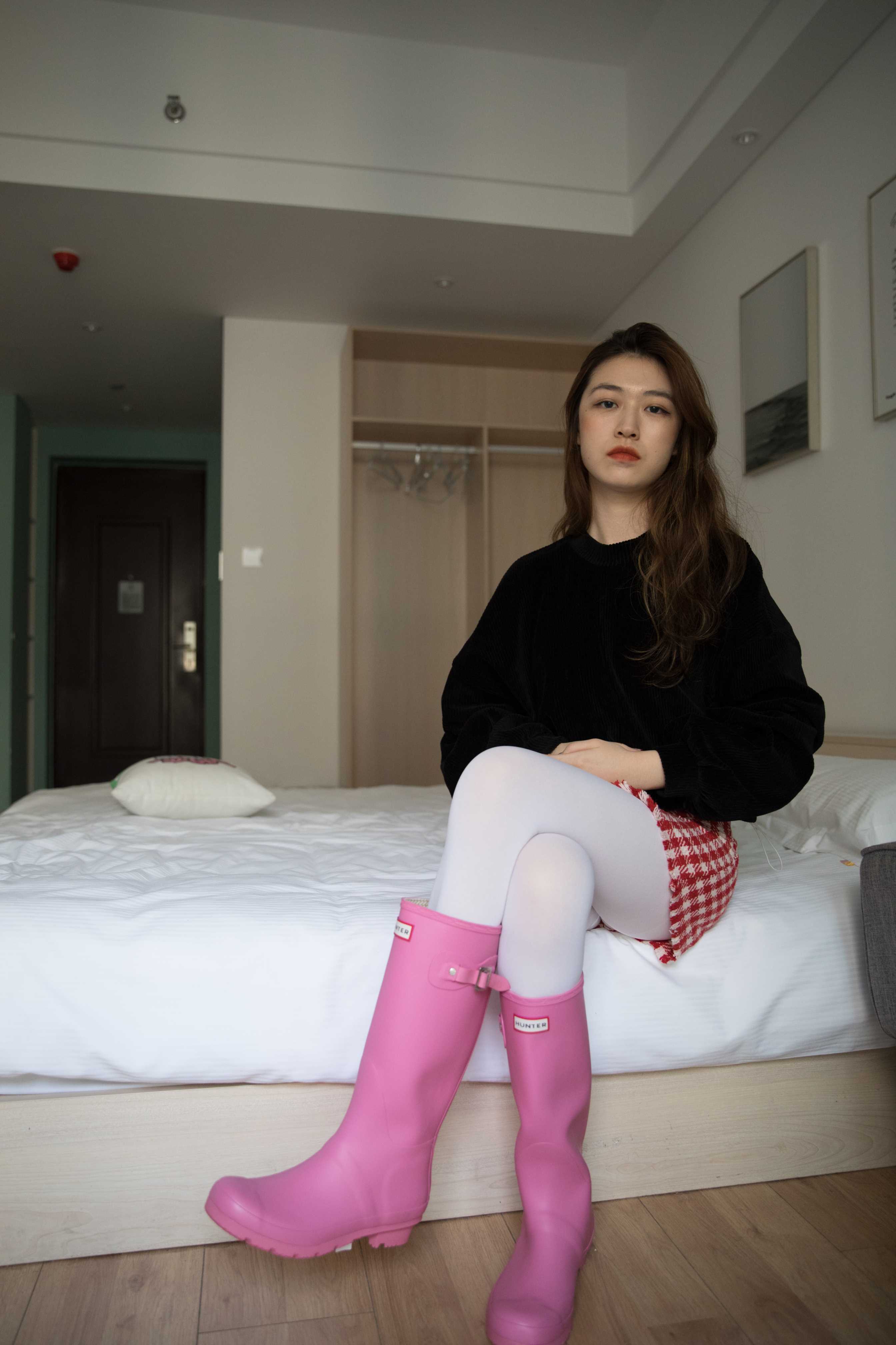 物恋传媒 No.233 佳琪-右手的年华  [186P+1V5.82G]