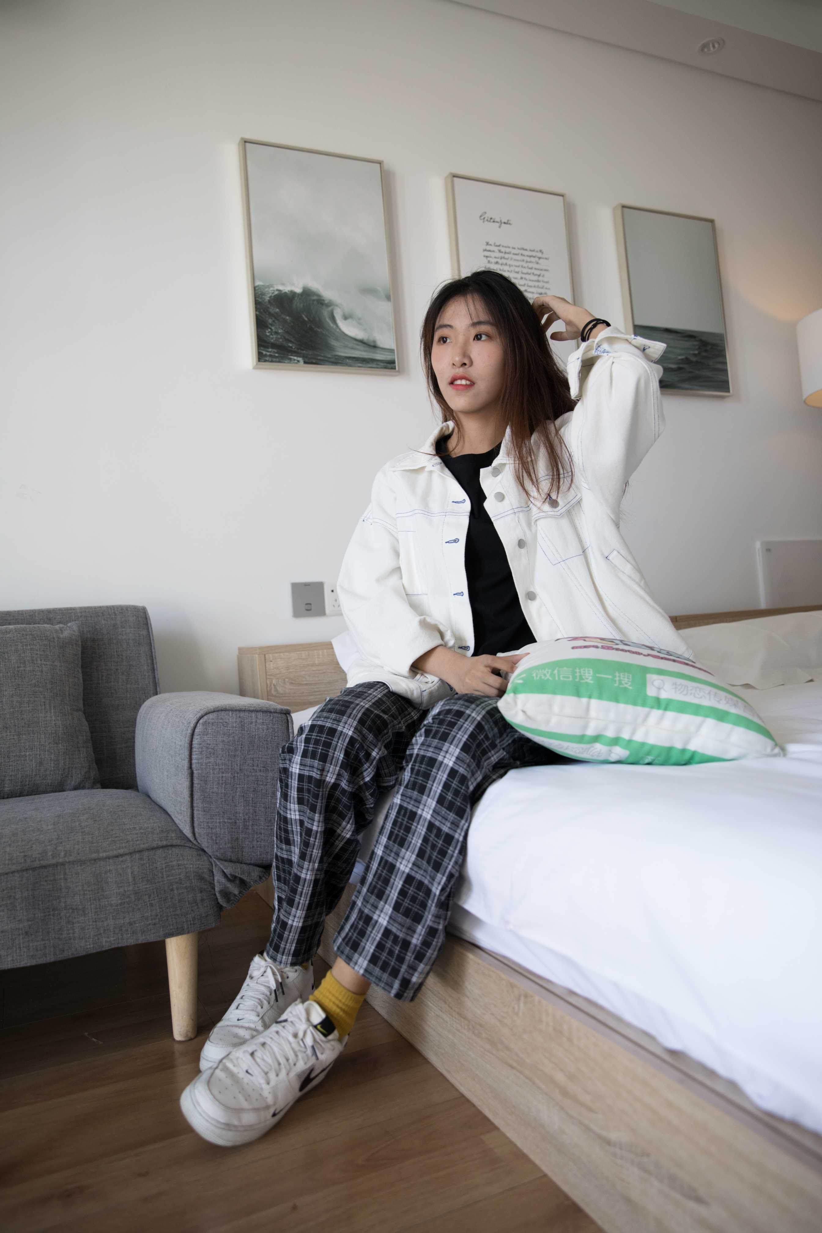 物恋传媒 No.234 elise-暖阳与格子  [180P+1V5.08G]