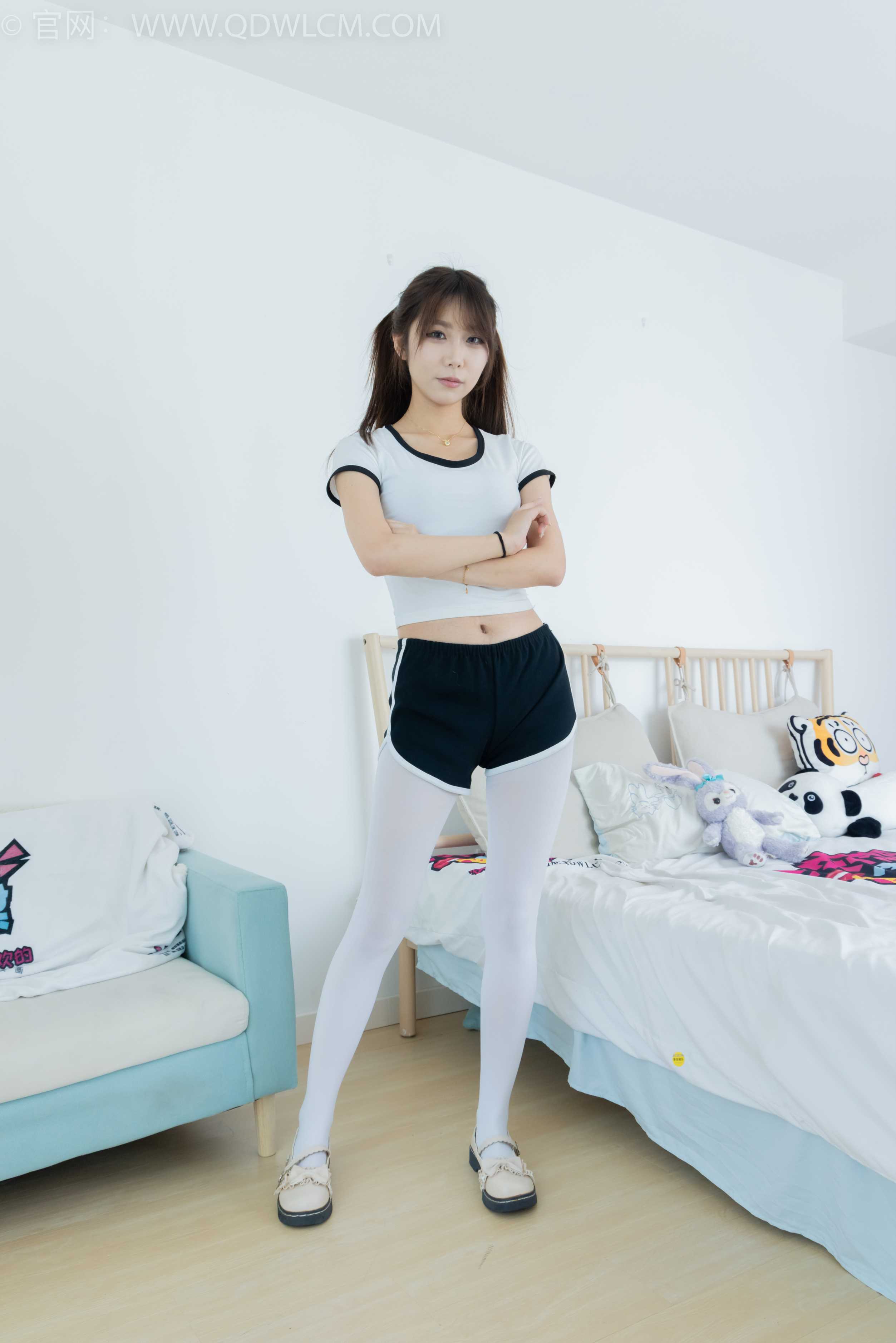 物恋传媒 NO.2120 泡泡-落叶纷飞时  [150P1V-3.36GB]