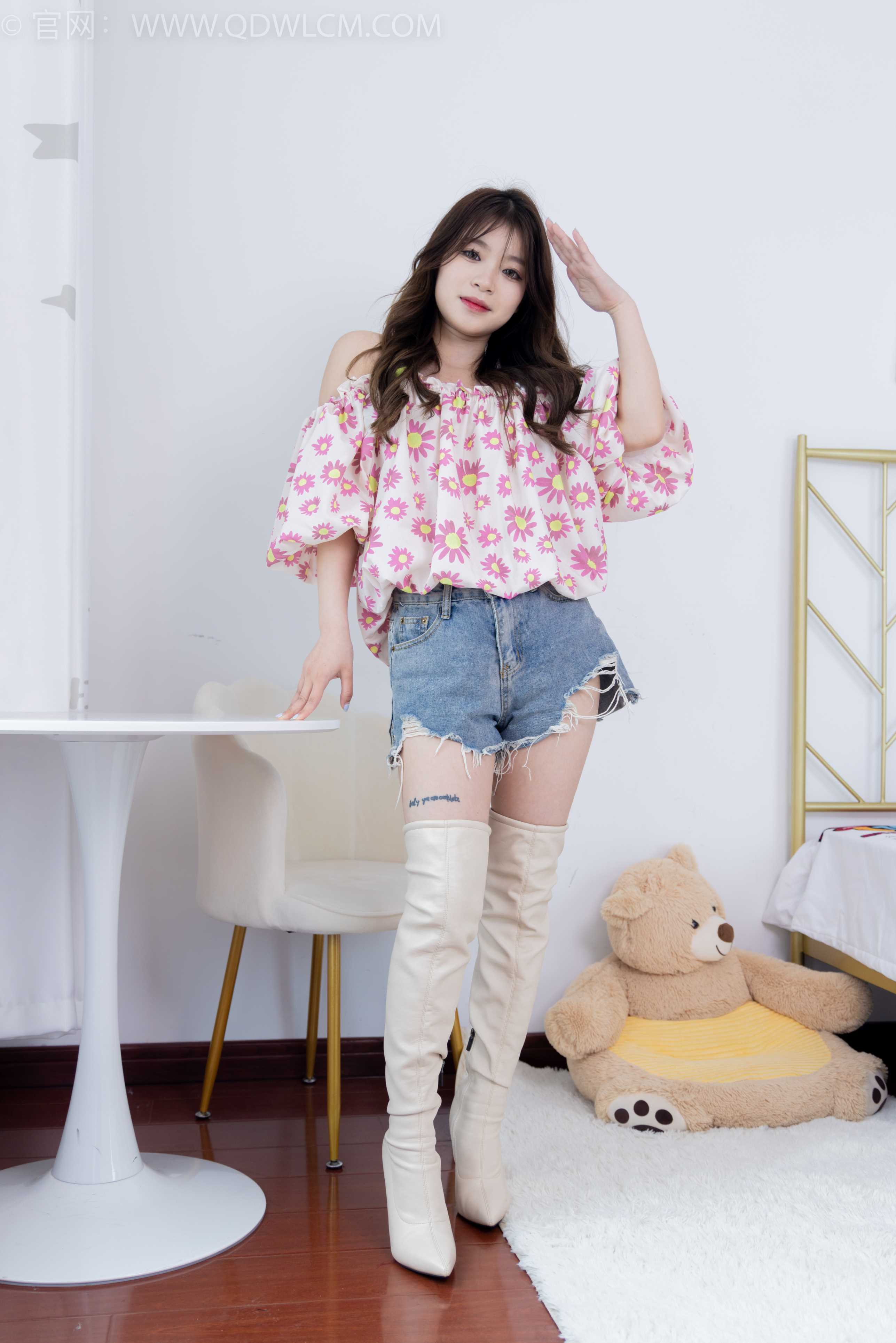 物恋传媒 NO.2136 闪闪-拥抱冬天（盲盒3） [170P-1V-4.24G]