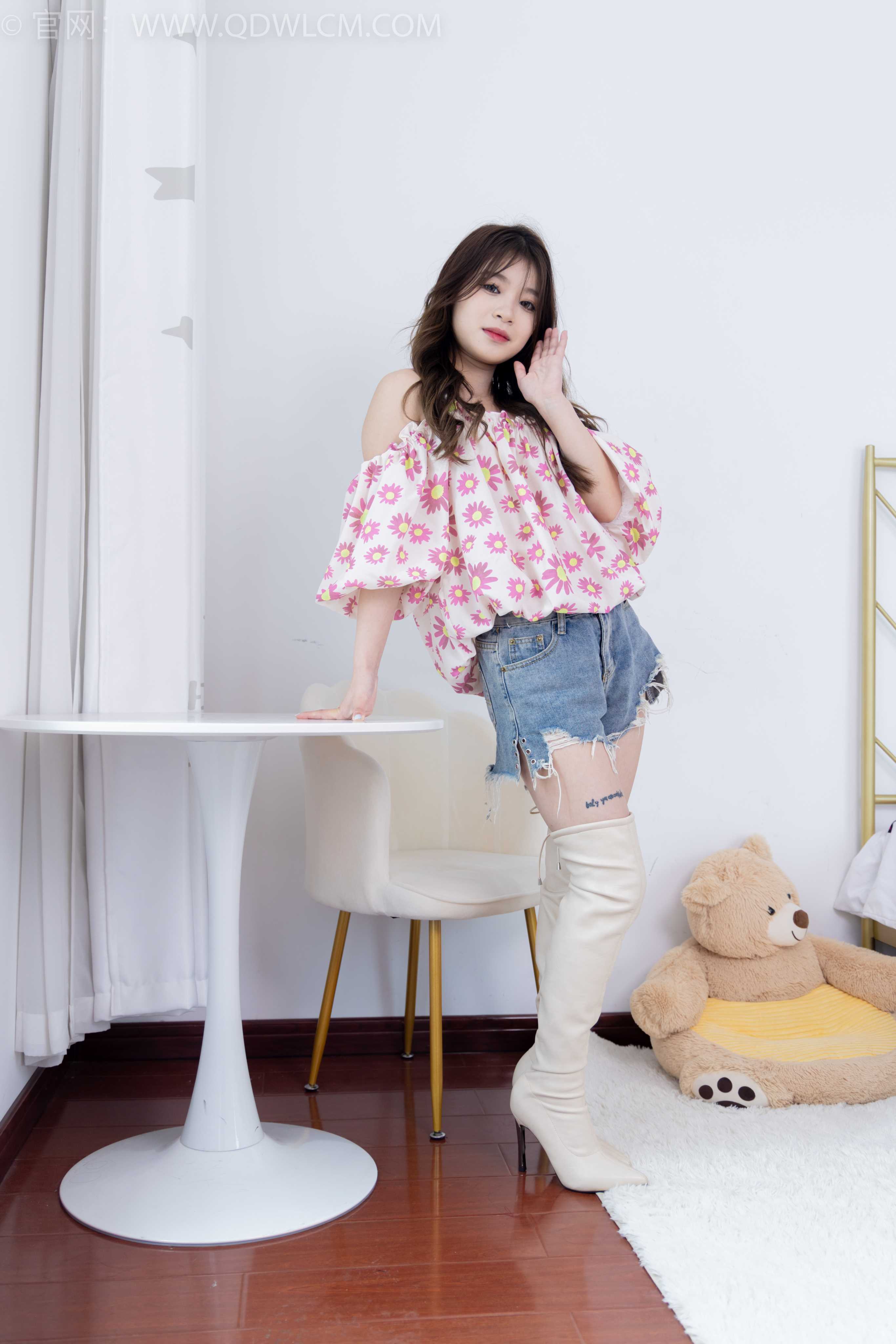 物恋传媒 NO.2136 闪闪-拥抱冬天（盲盒3） [170P-1V-4.24G]