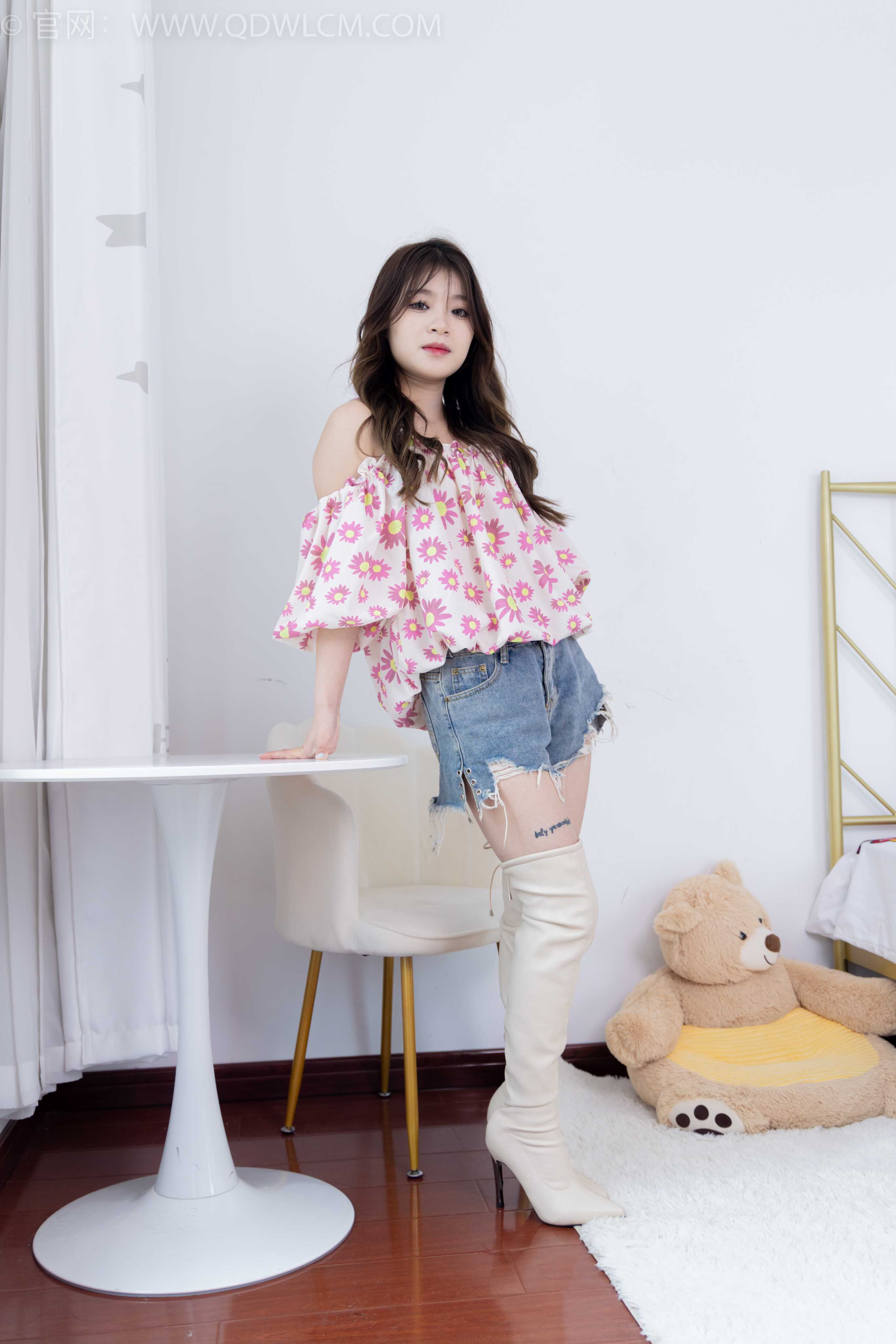 物恋传媒 NO.2136 闪闪-拥抱冬天（盲盒3） [170P-1V-4.24G]