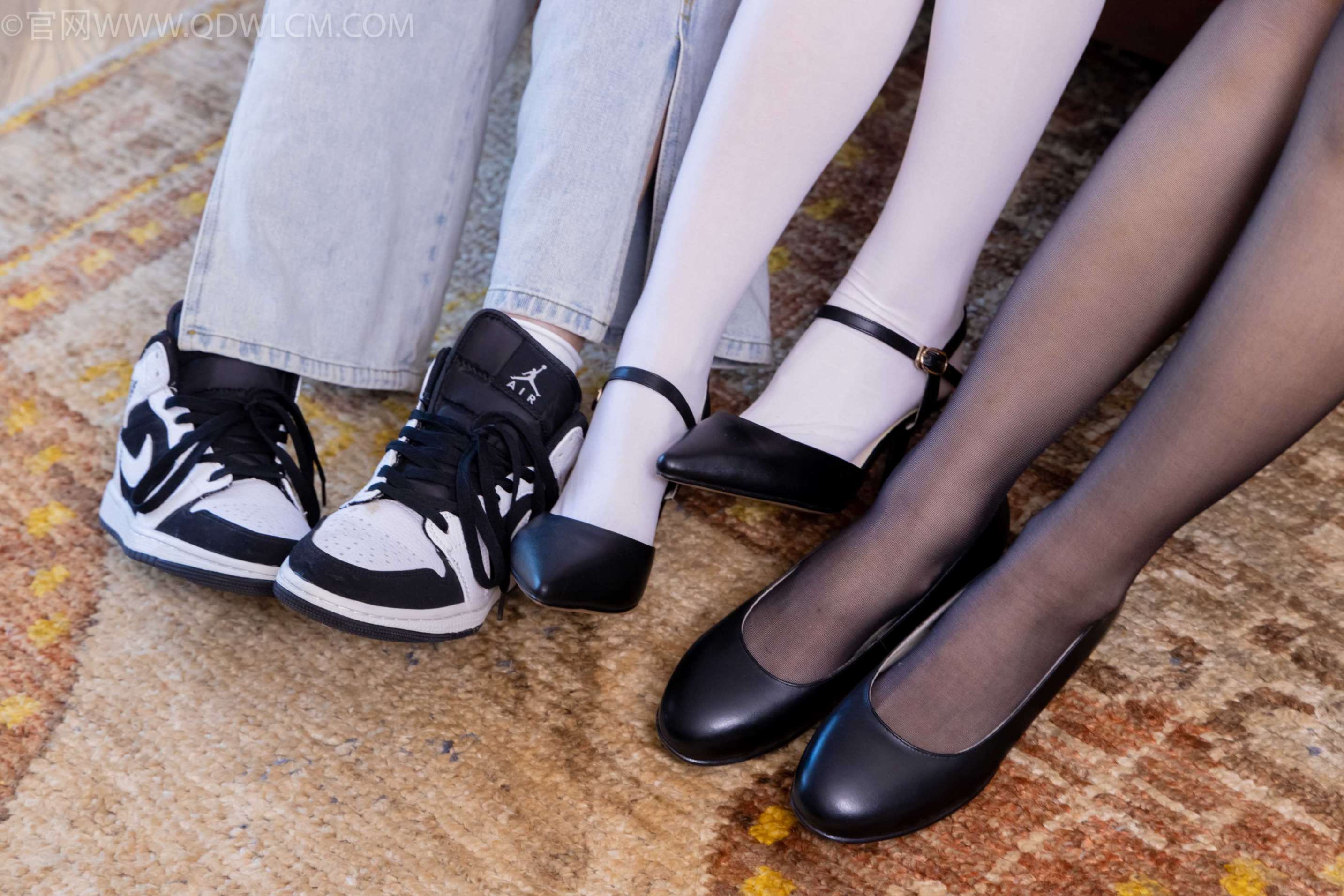 物恋传媒 NO.2143 菜菜&amp;小敏&amp;闪闪-秋日温情  [177P1V-11.4GB]