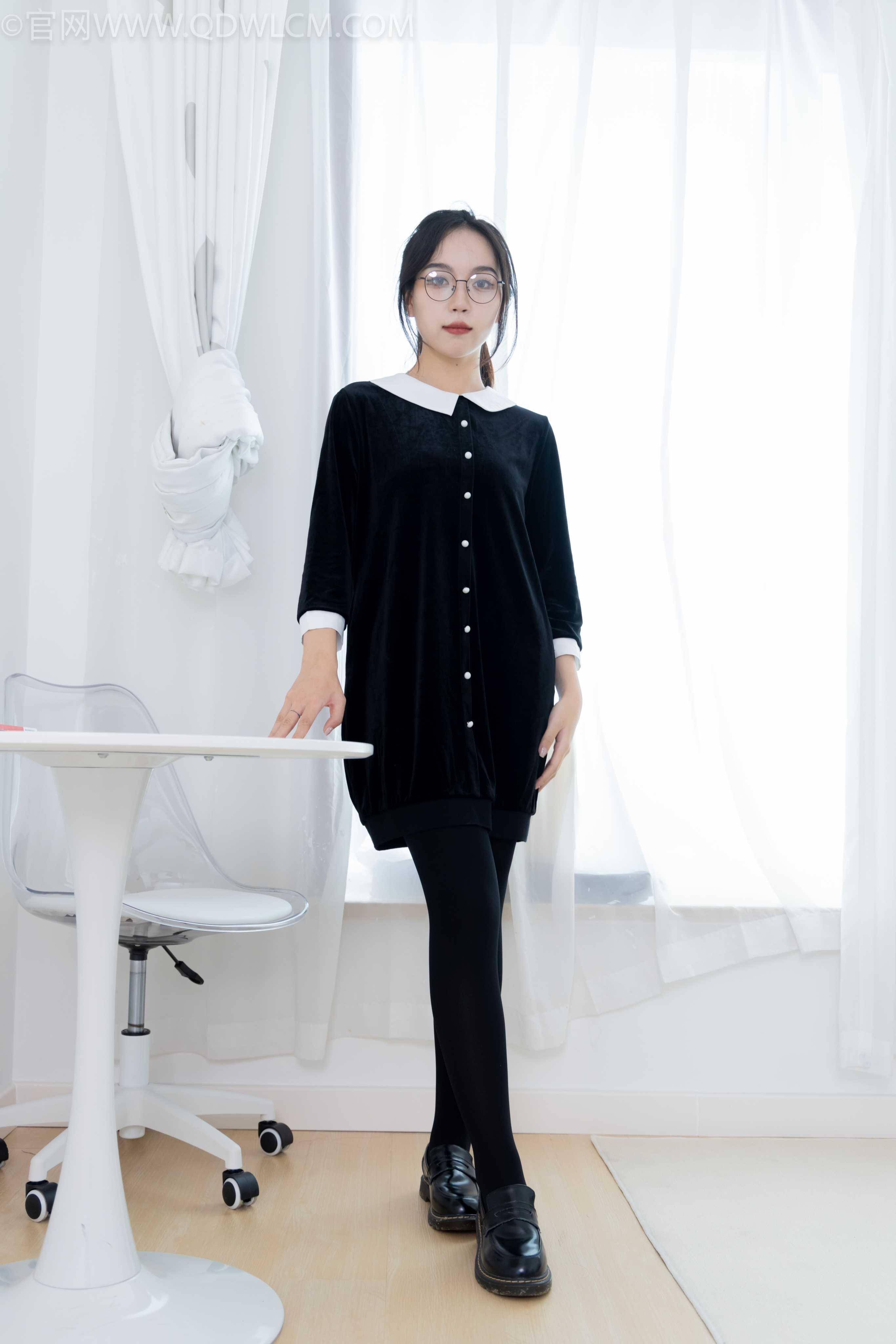 物恋传媒 NO.2162 纱纱-黑色记忆 [162P-1V-4.36G]