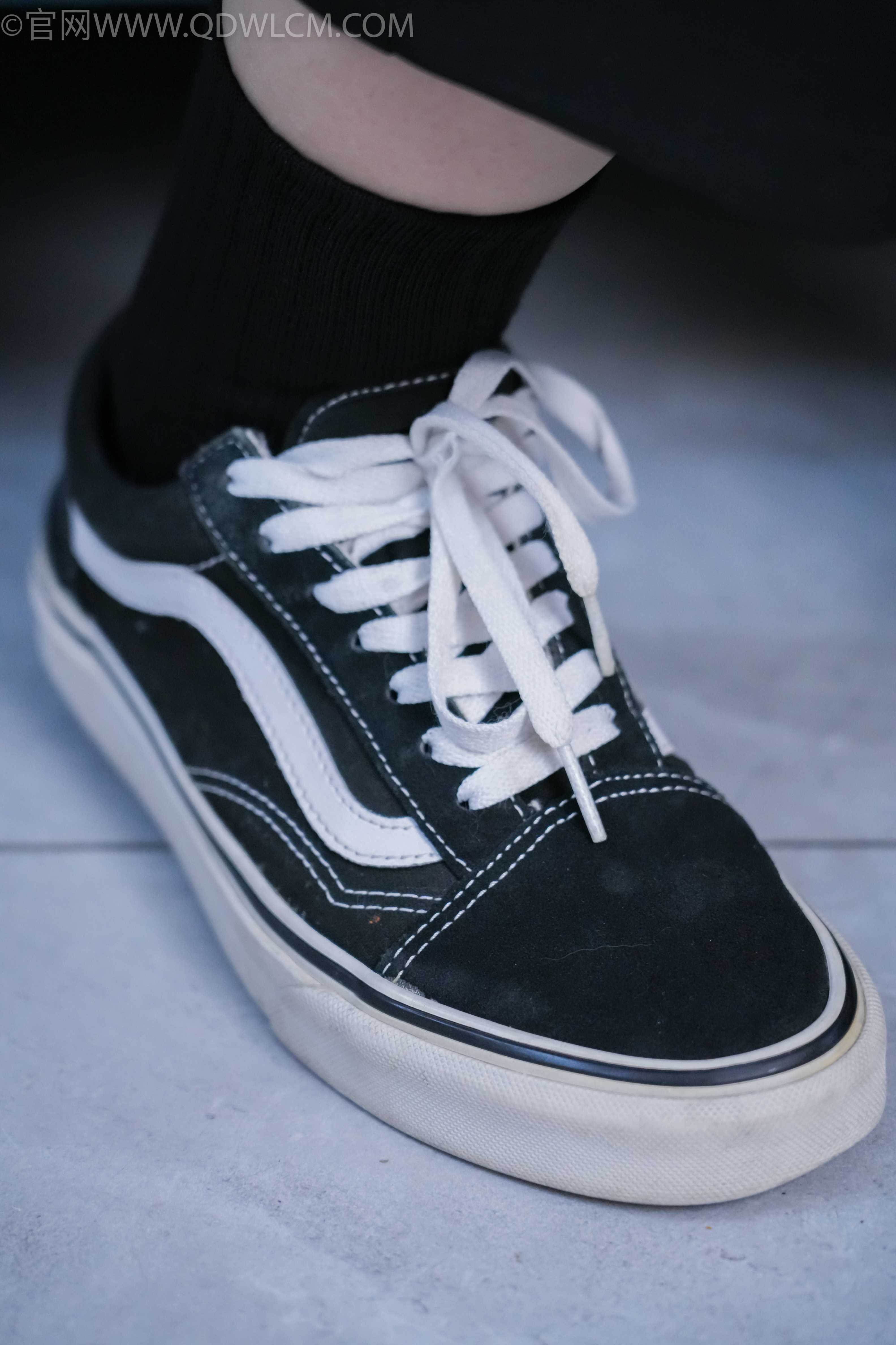 物恋传媒 NO.2164 川川-记忆里的她 [151P-1V-5.68G]