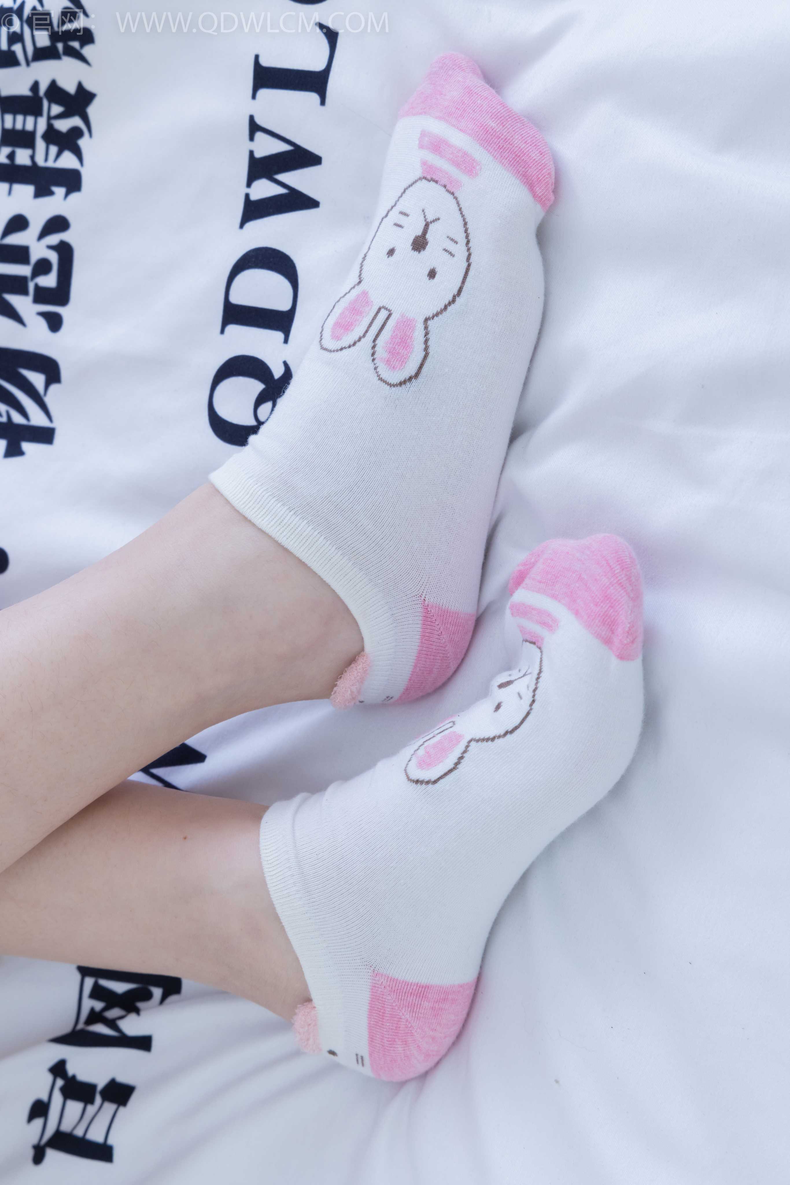 物恋传媒 NO.2176 闪闪-牵你的手 [180P1V-5.01GB]