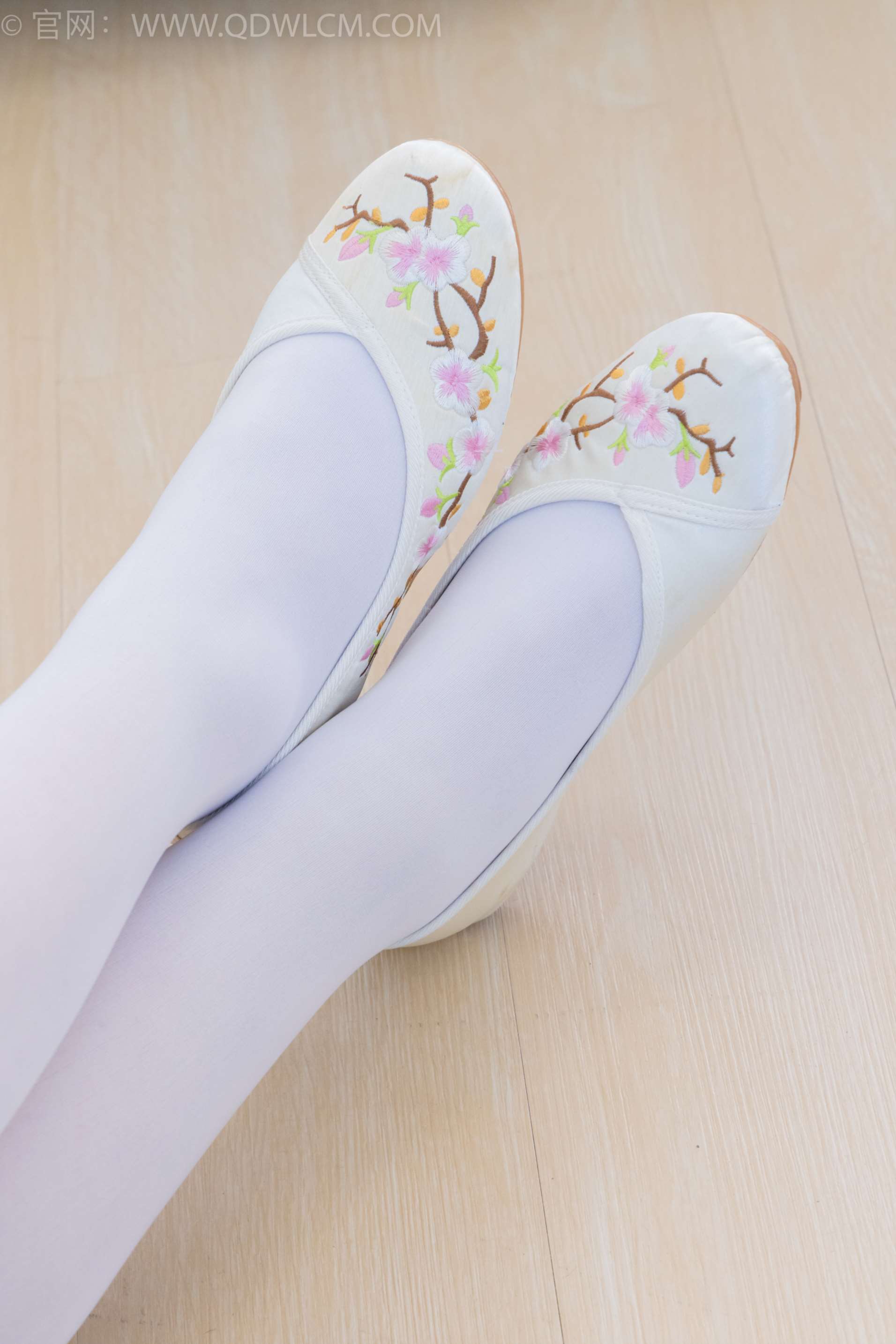 物恋传媒 NO.2199 纱纱-阳光散落（盲盒2）[150P-1V-5.77G]