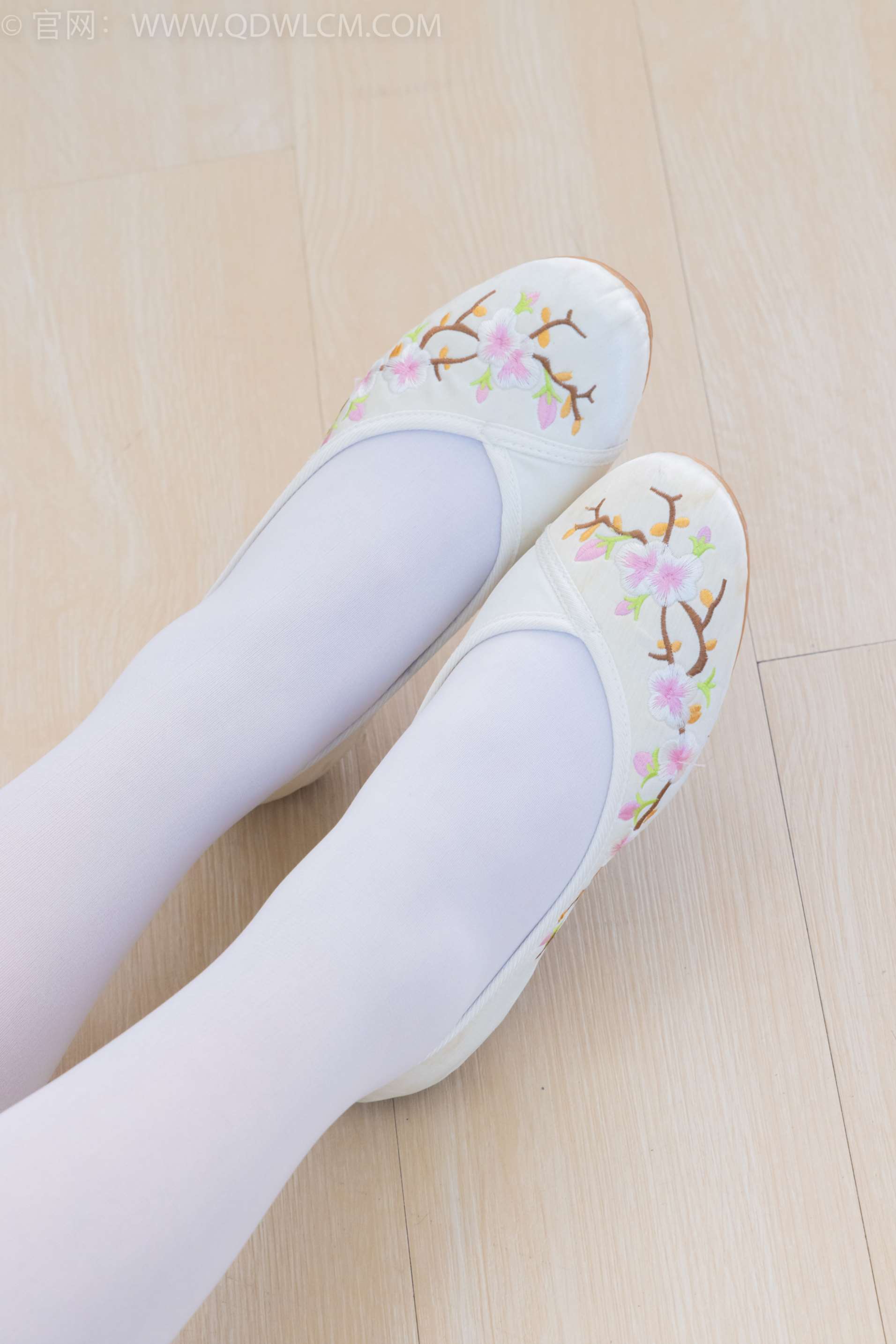 物恋传媒 NO.2199 纱纱-阳光散落（盲盒2）[150P-1V-5.77G]