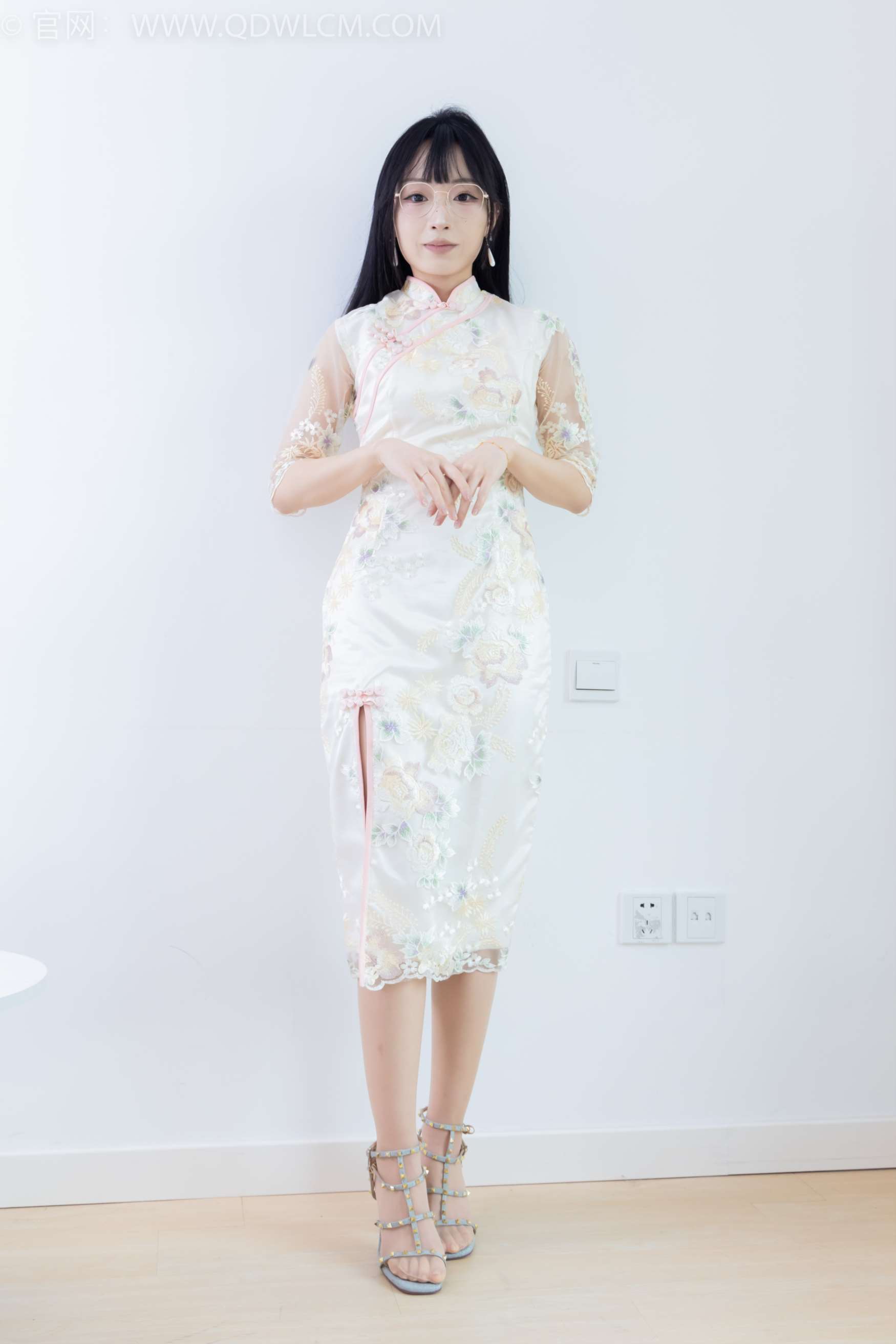 物恋传媒 NO.2201 嘟嘟-风浪平息[159P-1V-6.17G]