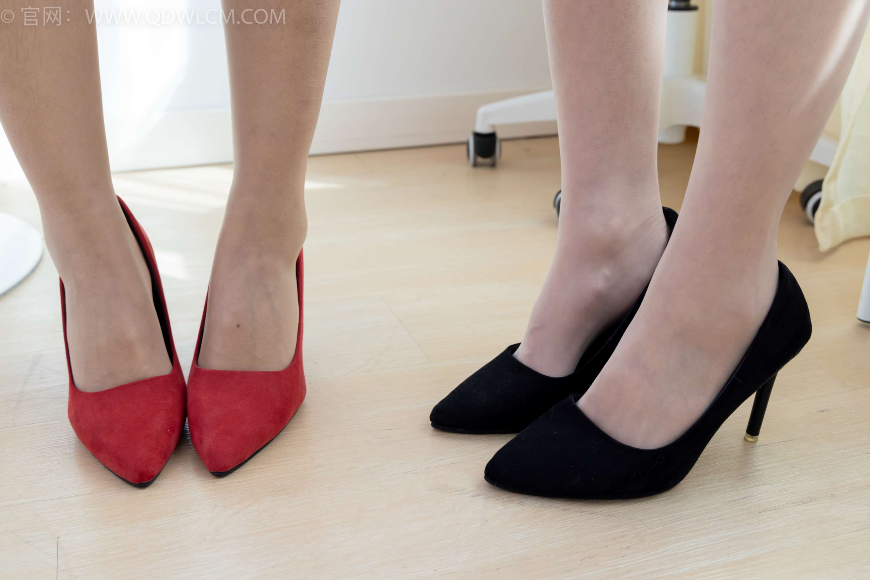 物恋传媒 NO.2204 菜菜&岚岚-快乐时光[159P-1V-5.14G]