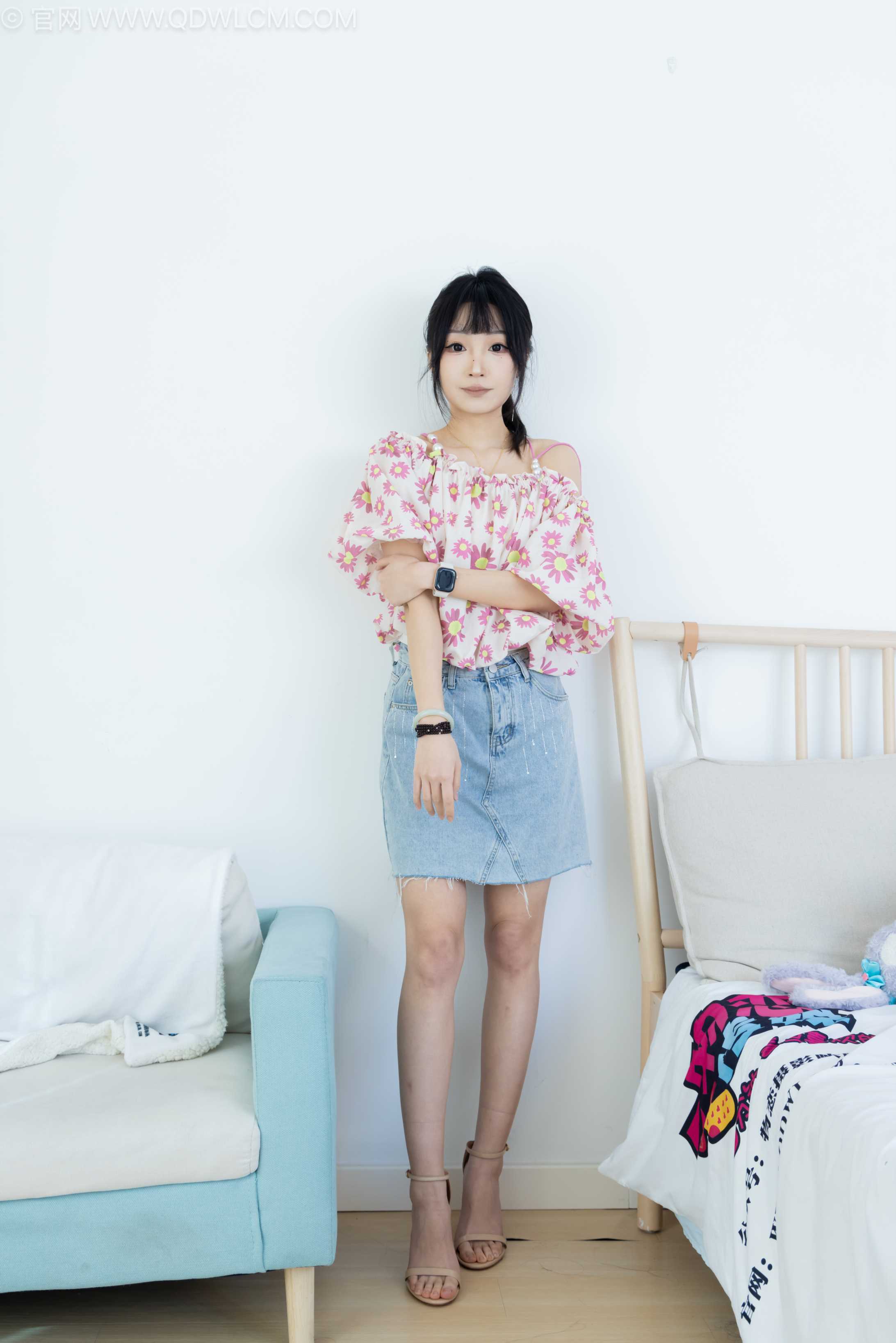 物恋传媒 NO.2240 嘟嘟-三双高跟鞋（脚尖微加固款）视频以超近景特写为主[155P-1V-6.29G] 插图2