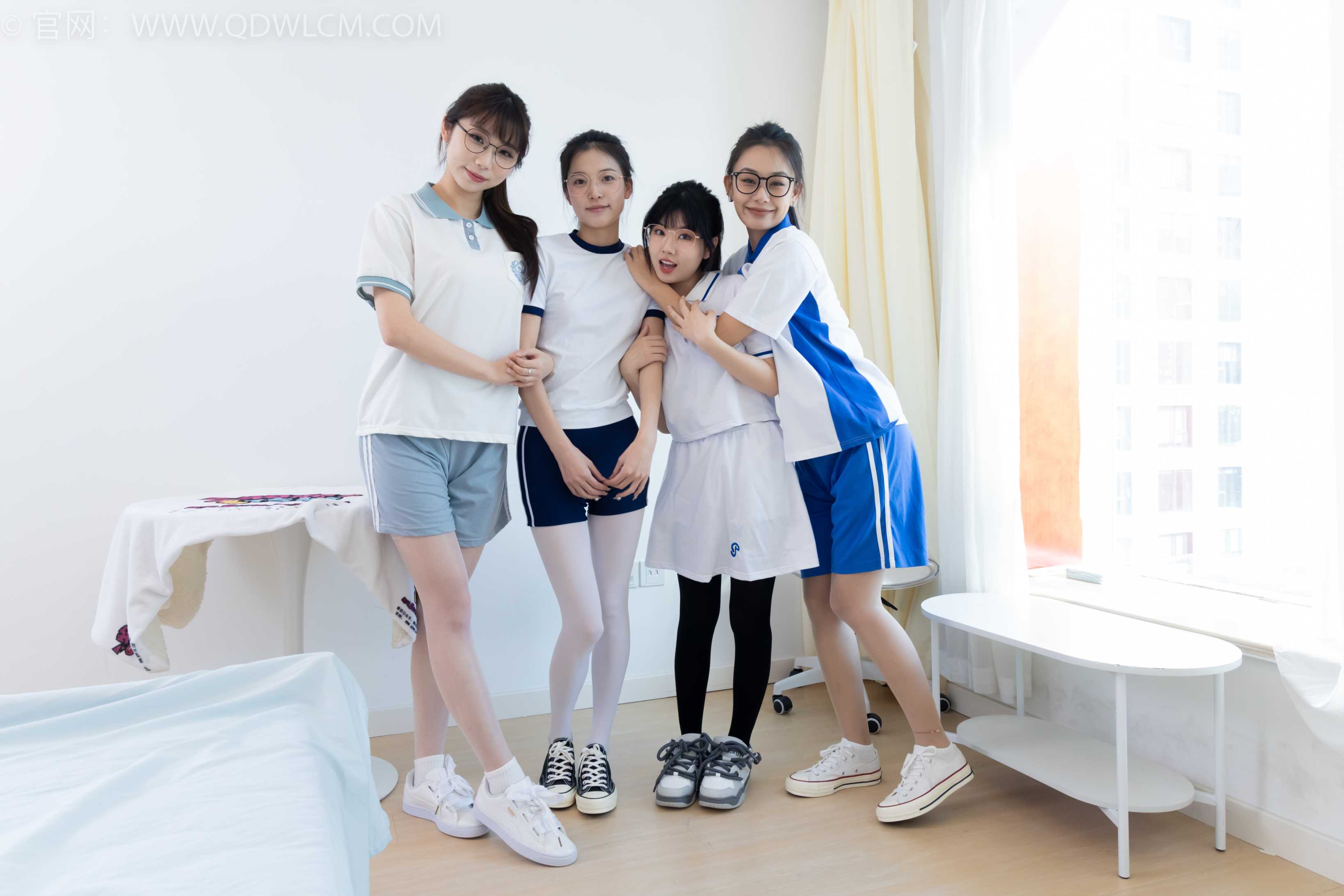 物恋传媒 NO.2243 茯苓&岚岚&泡泡&米米-新春快乐[190P-1V-6.07G]