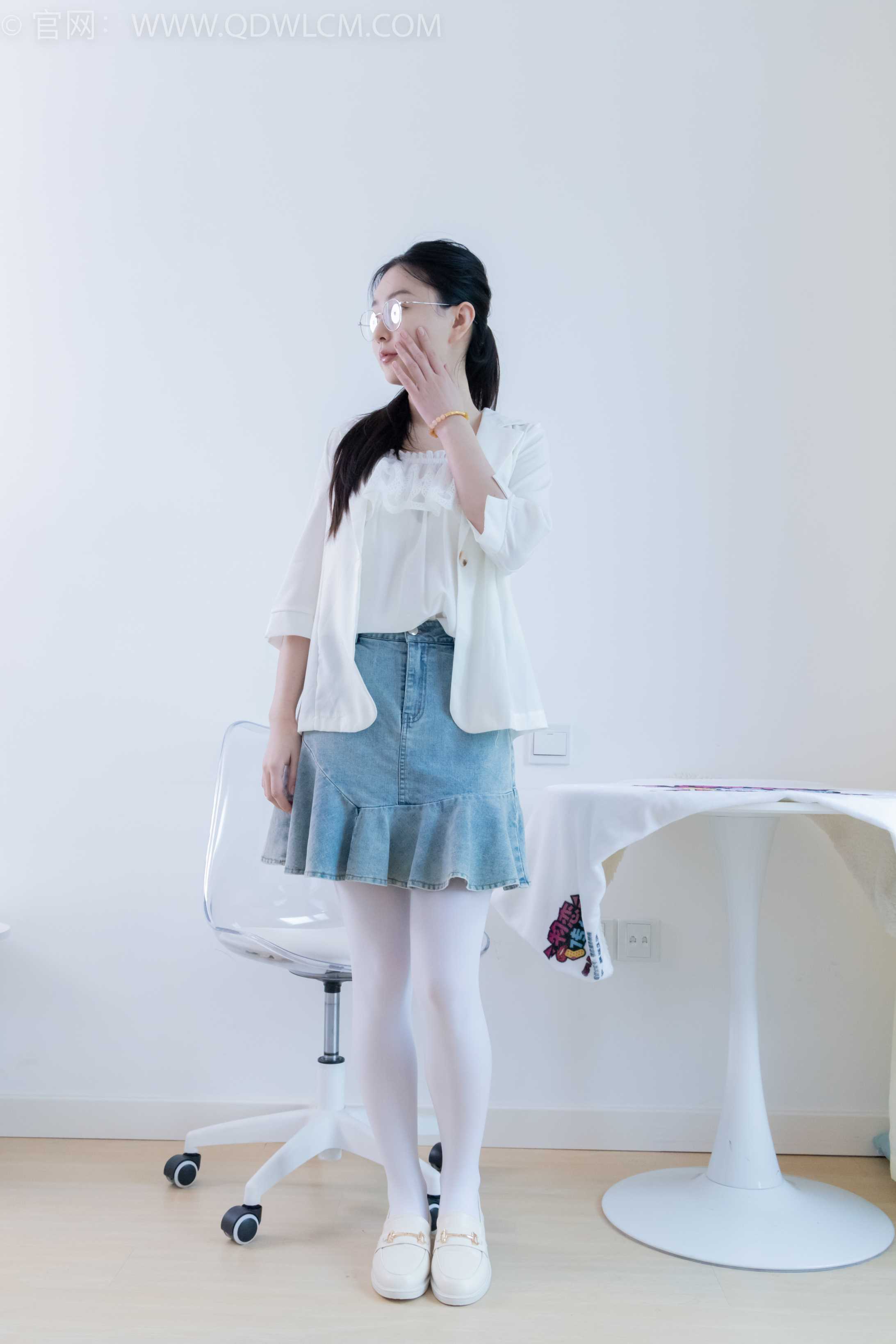 物恋传媒 NO.2246 美兔-皮鞋、皮筋绑脚老头乐挠脚剧情[151P-1V-4.33G]