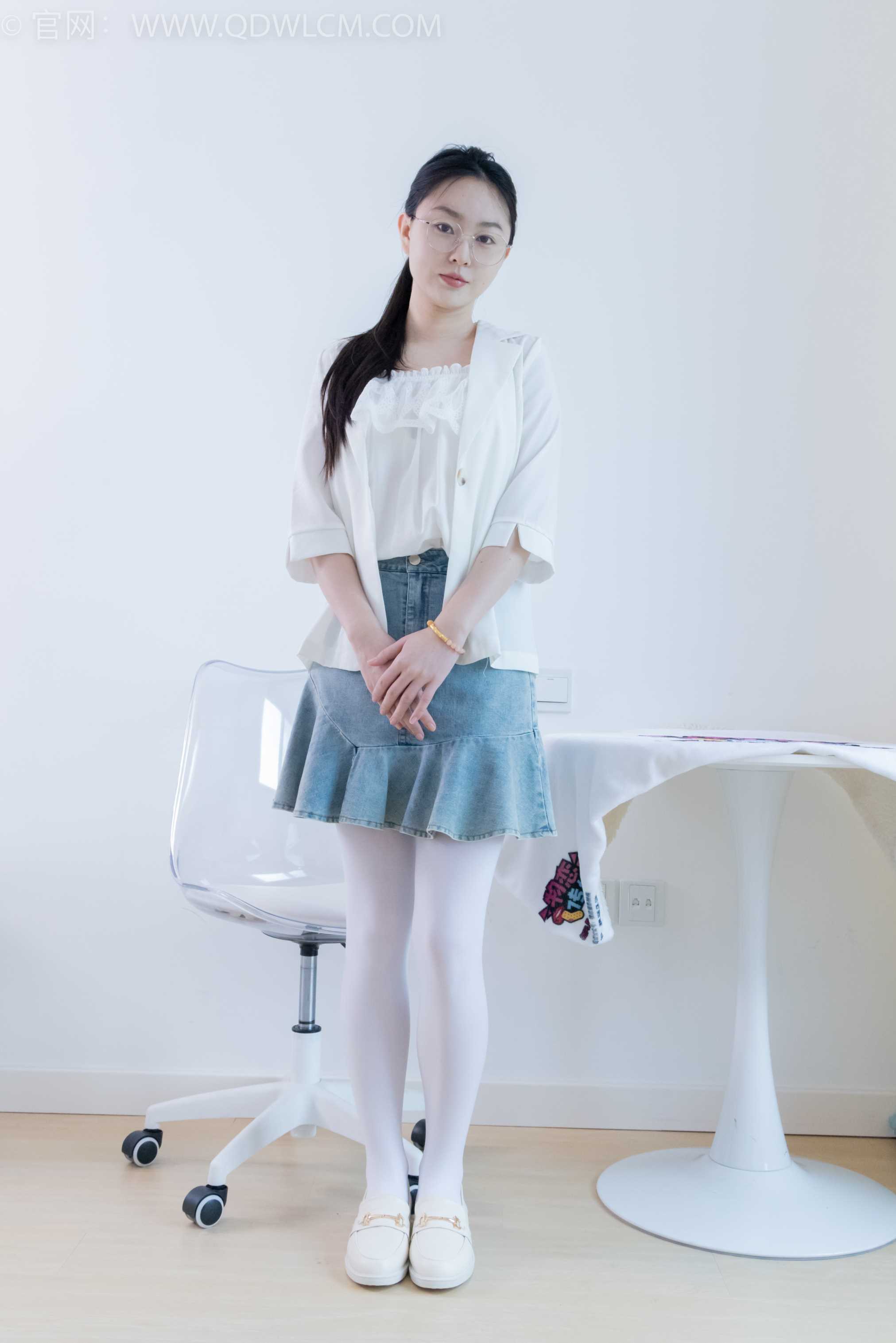 物恋传媒 NO.2246 美兔-皮鞋、皮筋绑脚老头乐挠脚剧情[151P-1V-4.33G]