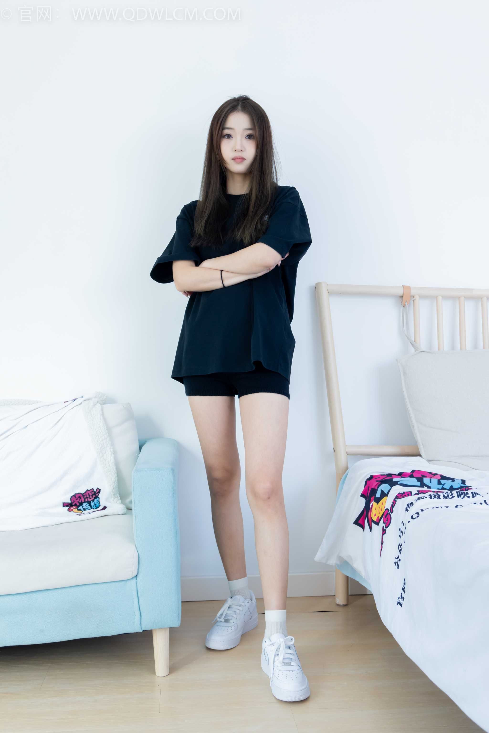 物恋传媒 NO.2252 泛泛-板鞋、白棉袜 [155P-3.43GB]