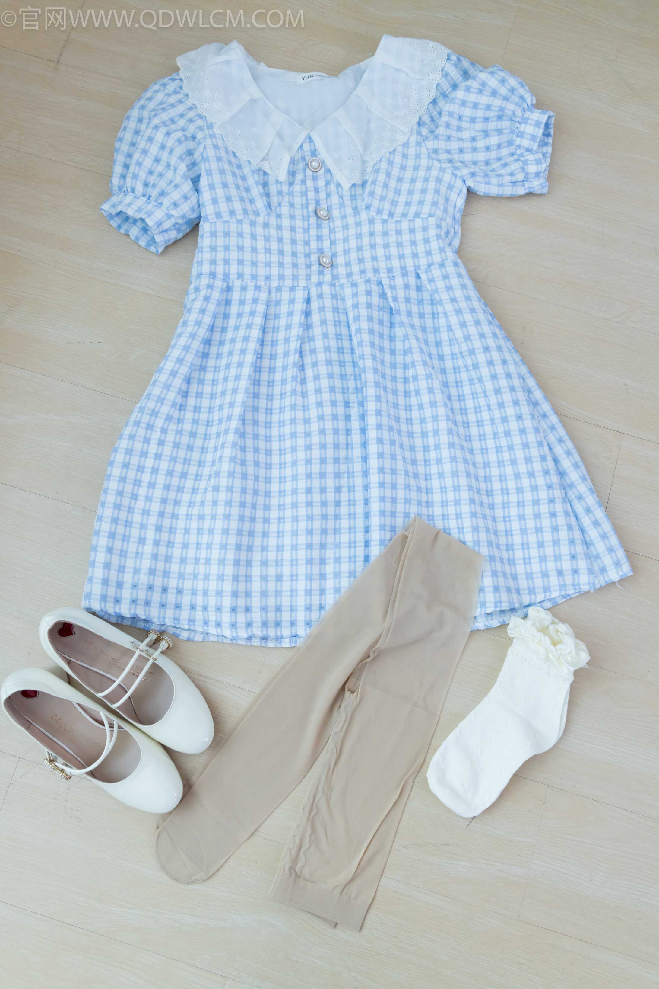 物恋传媒 NO.2261 小影-高跟鞋、白棉袜、（脚尖加固款）[167P-1V-4.42G]