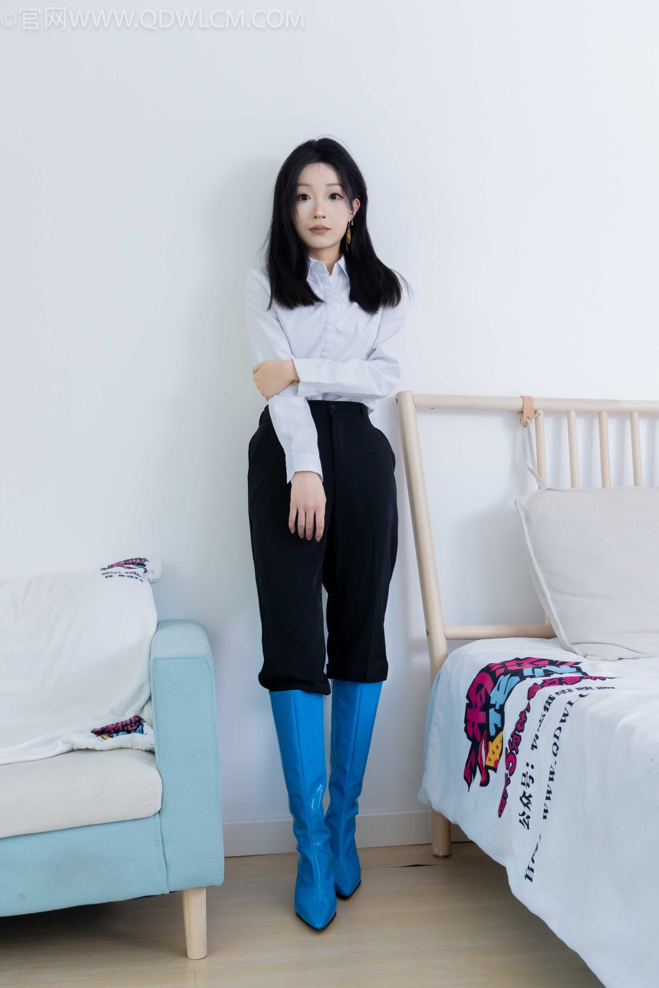 物恋传媒 NO.2267 嘟嘟-高跟长靴（大量）、（脚尖加固款）[238P-1V-6.76G]