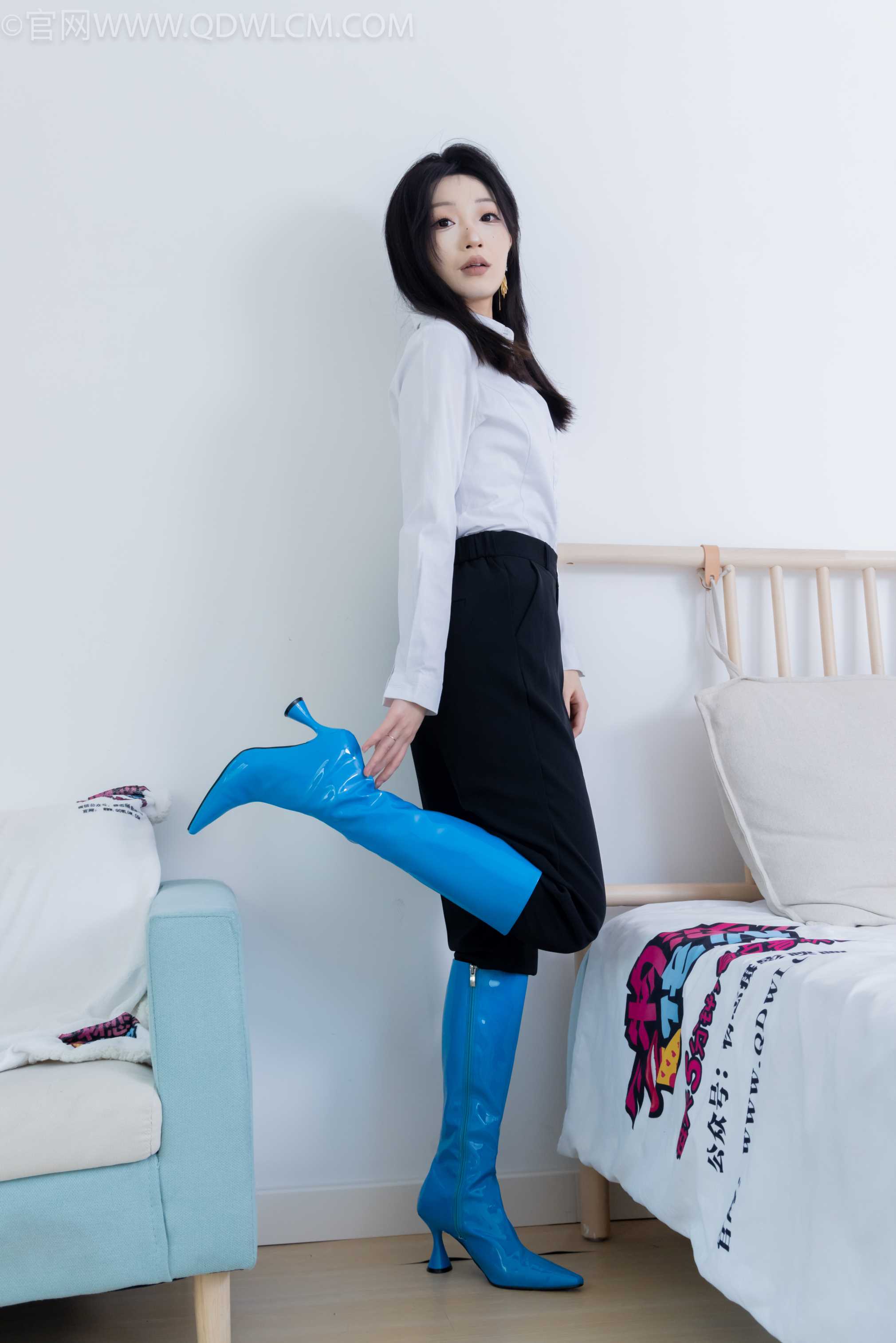 物恋传媒 NO.2267 嘟嘟-高跟长靴（大量）、（脚尖加固款）[238P-1V-6.76G]