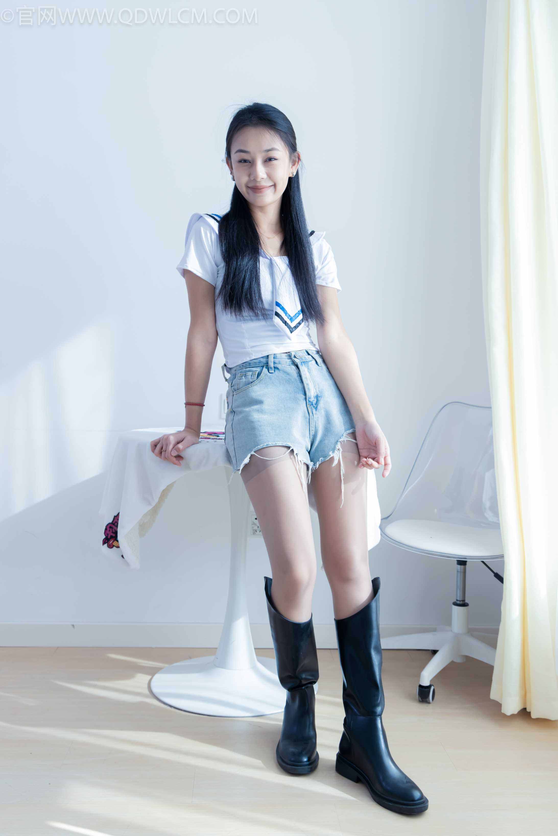 物恋传媒 NO.2272 岚岚[195P-1V-4.49G]