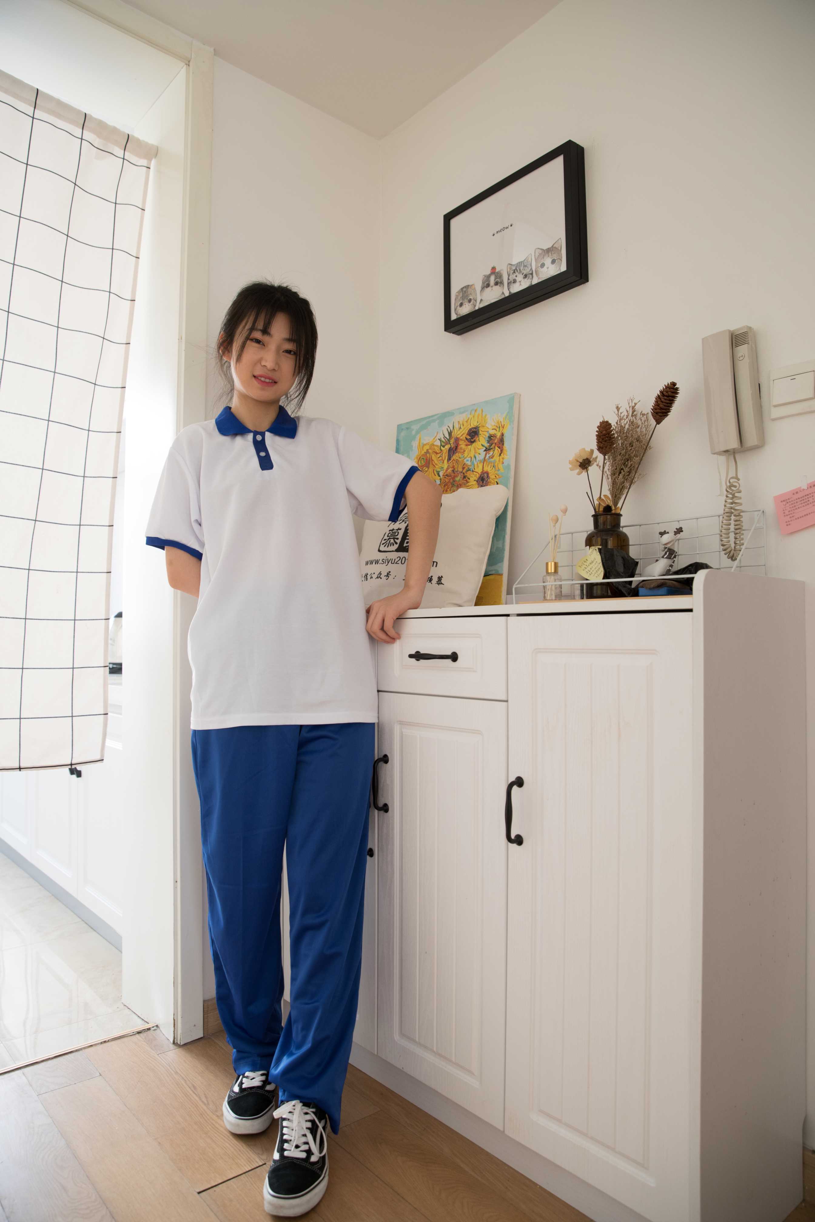 物恋传媒 No.319 小凌-凤凰花开的路口  [202P+1V4.72G]