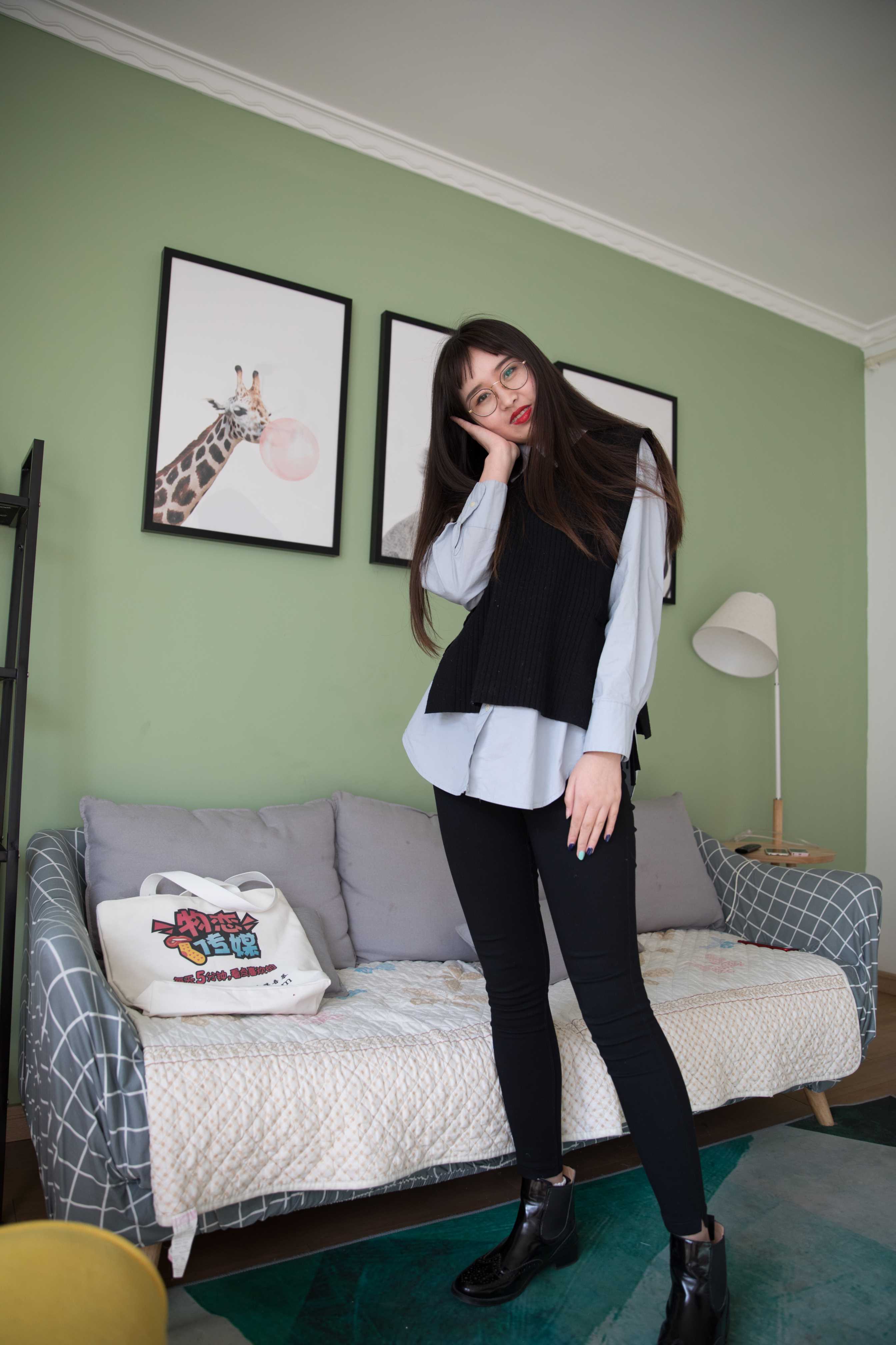 物恋传媒 No.331 菲菲-流浪嘉年华  [150P+1V3.80G]