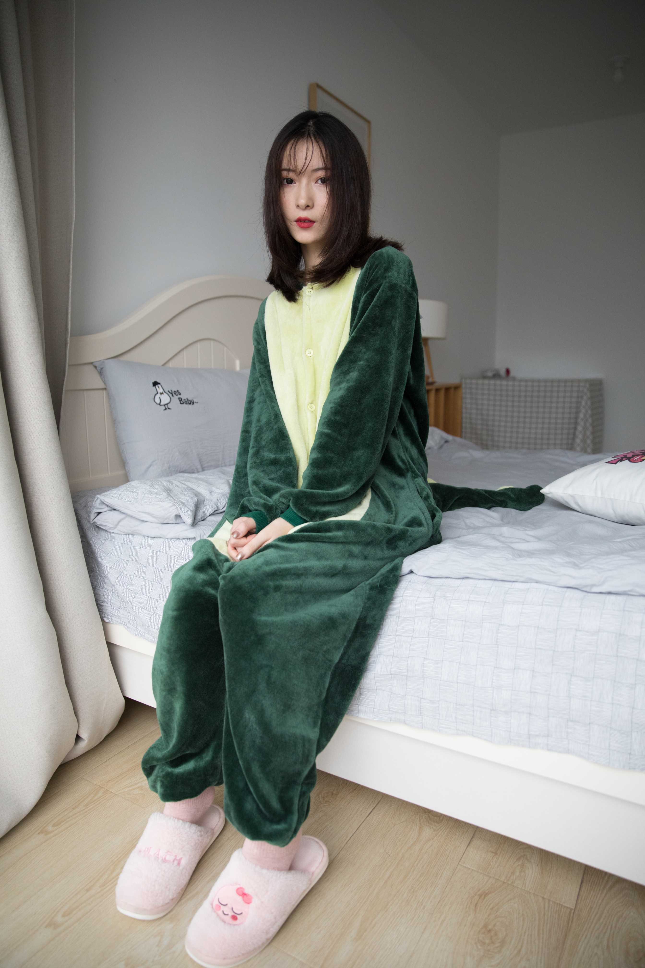 物恋传媒 No.349 猫耳-你看起来很好吃 [187P+1V4.45G]