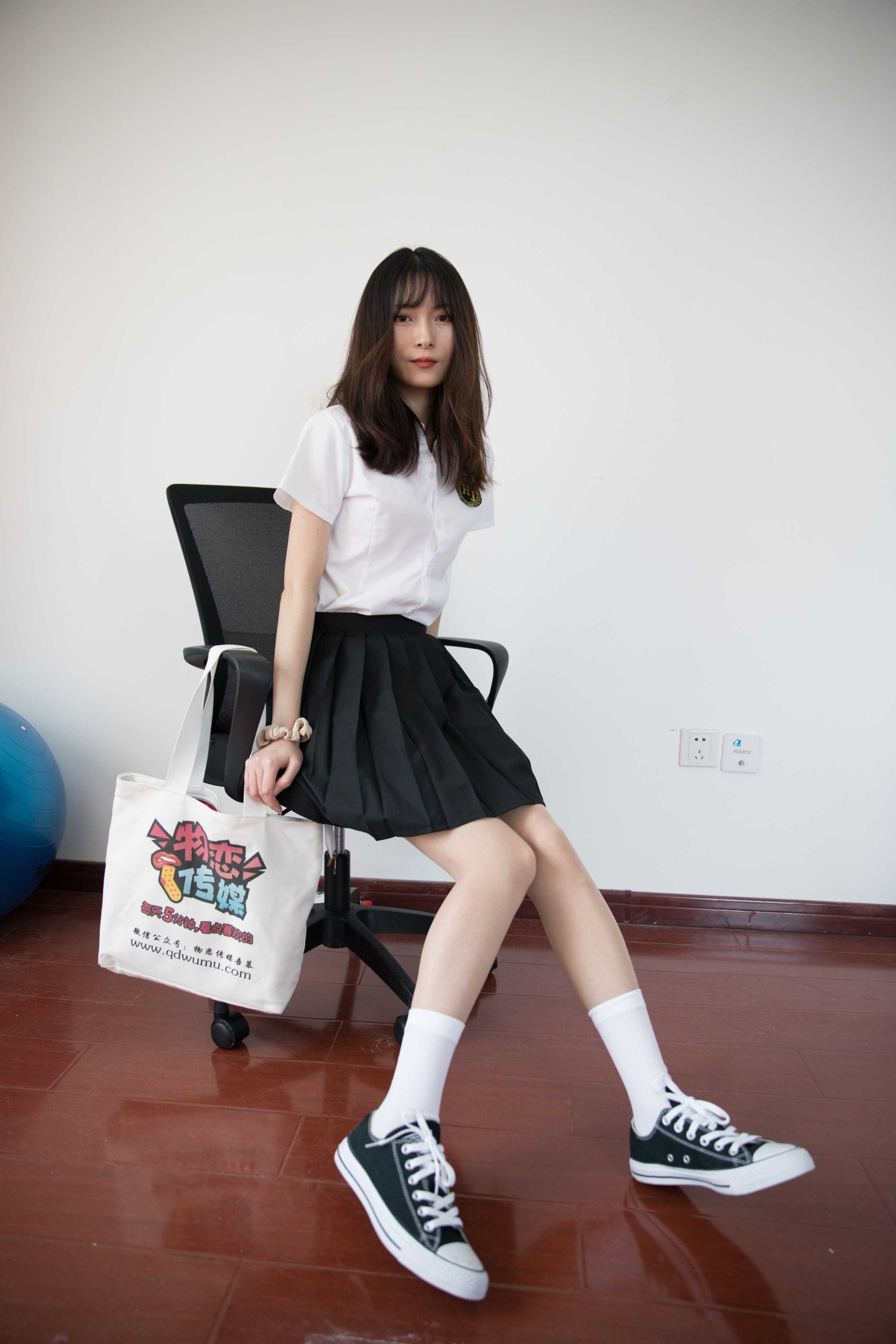 物恋传媒 No.371 猫耳-百褶裙的花瓣 [206P+1V6.34G]