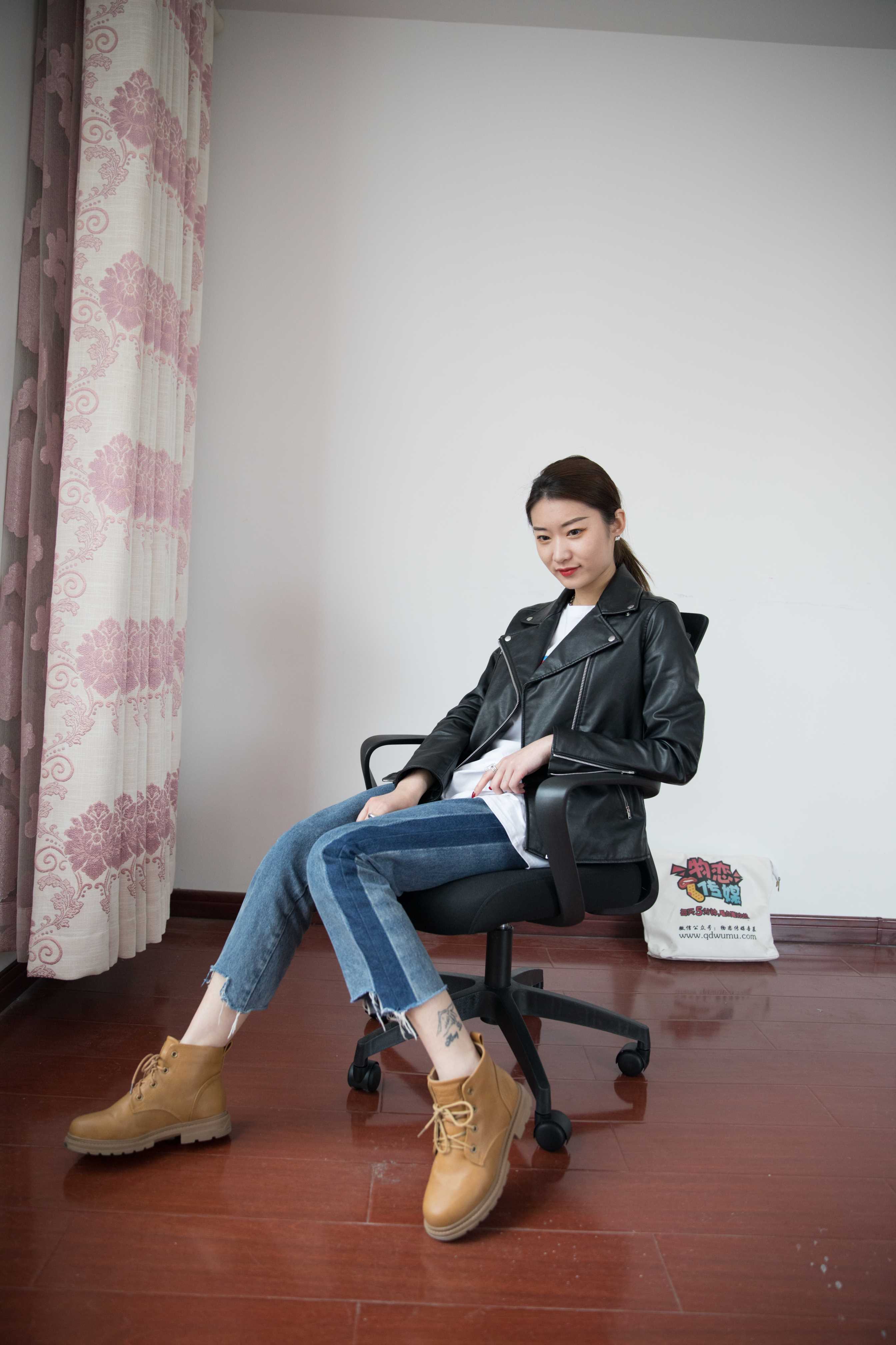 物恋传媒 No.384 言言-沙漠之花 [154P+1V4.29G]