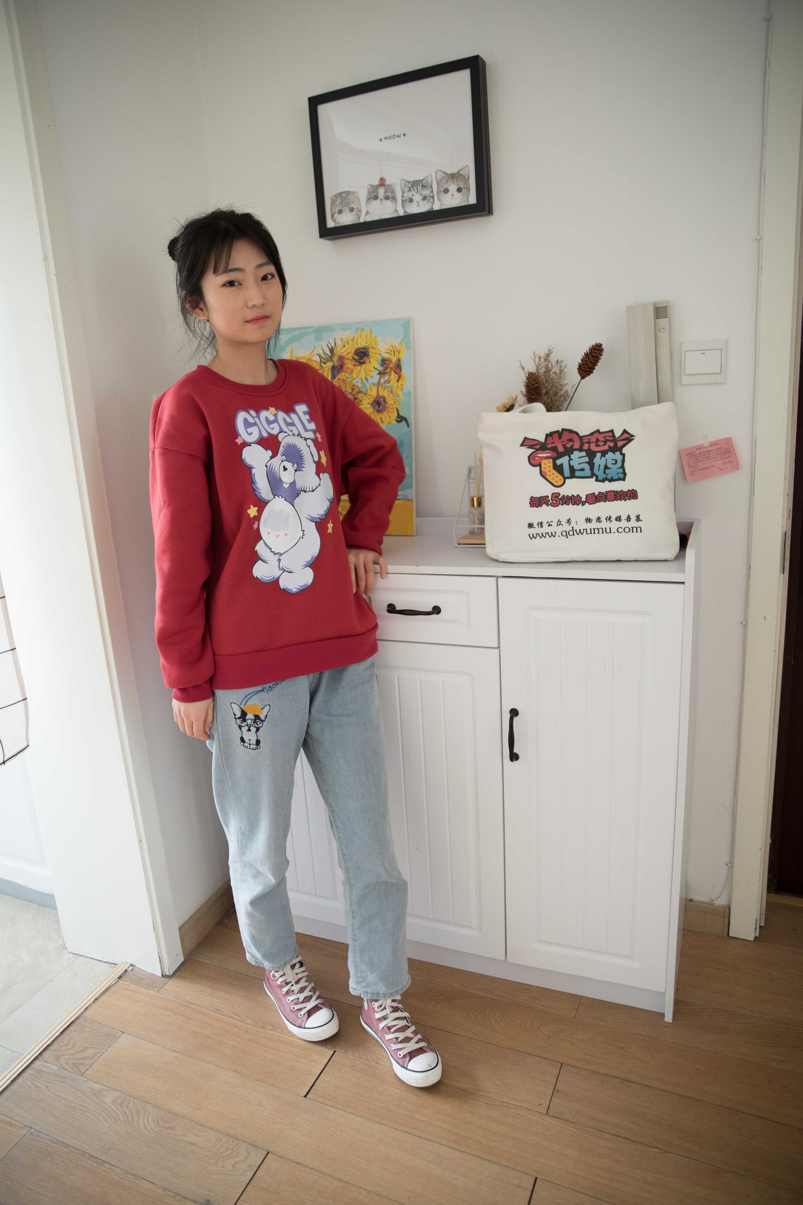 物恋传媒 No.389 小凌-梦中的向阳花 [172P+1V4.38G]