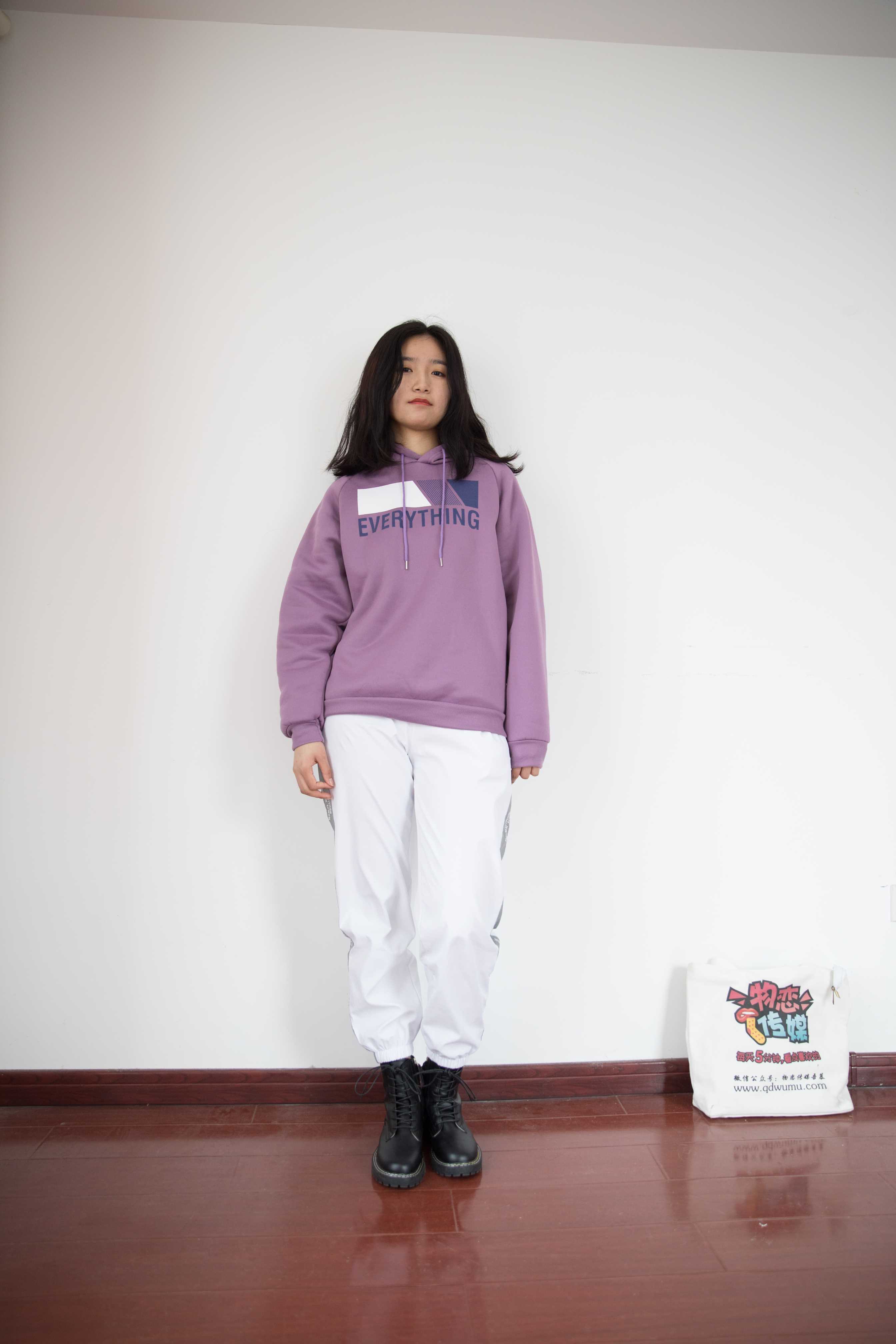 物恋传媒 No.398 小昭-马丁靴裤里丝 [135P+1V3.91G]