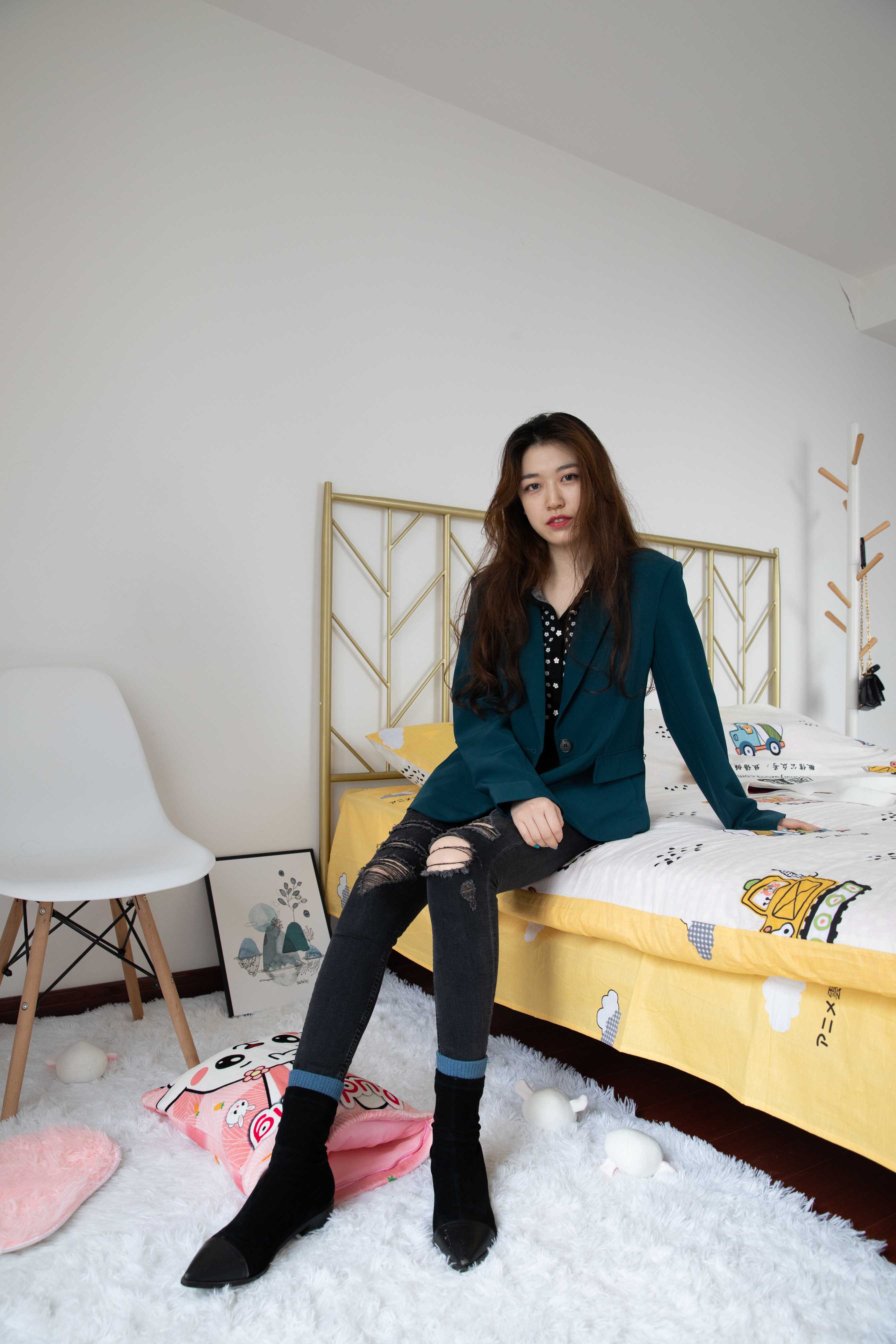 物恋传媒 No.412 佳琪-四季的雨雾 [135P+1V5.3G]