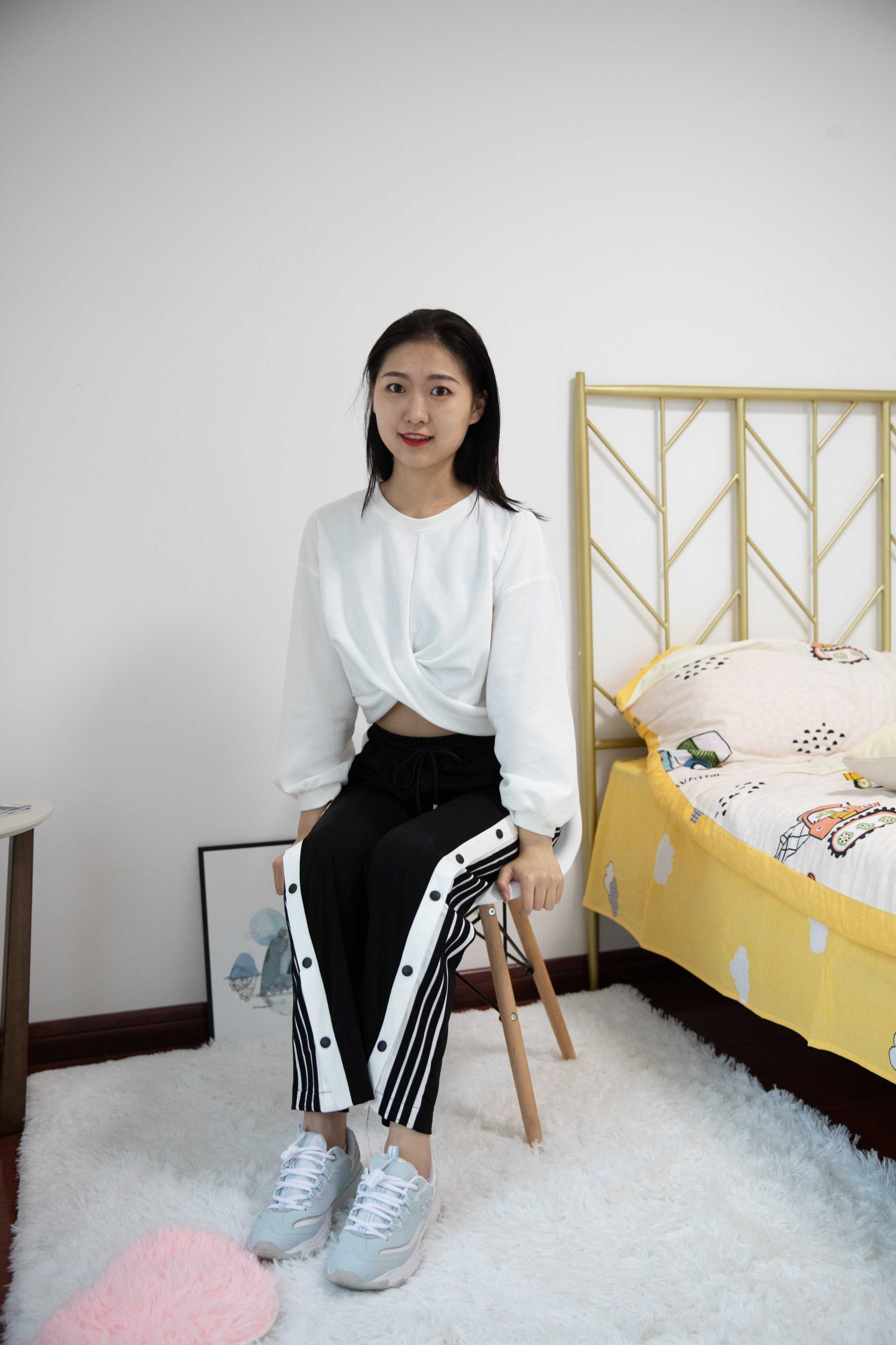 物恋传媒 No.417 珊珊-萌新娃娃脸 [147P+1V5.51G]