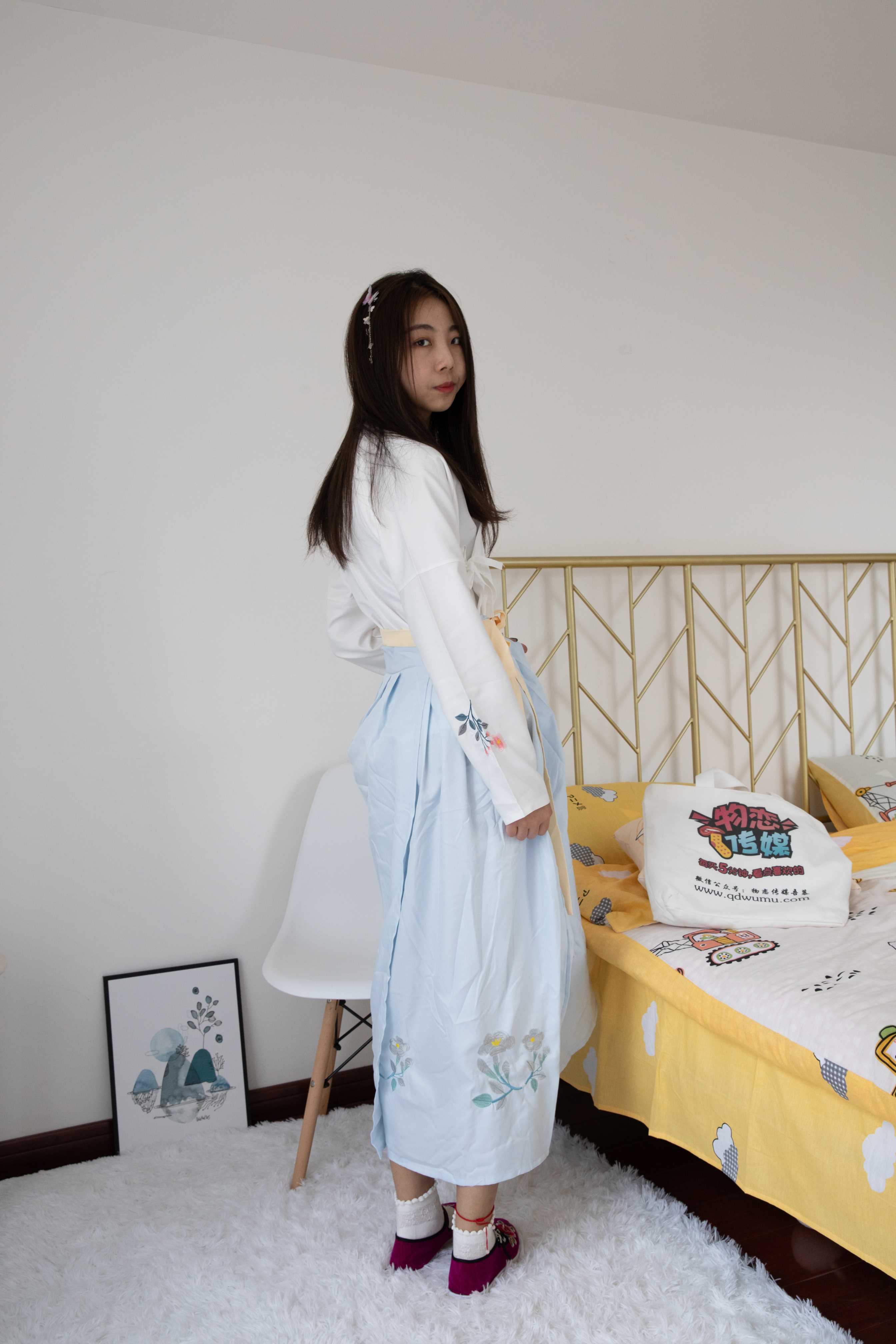 物恋传媒 No.421 心心-蝶恋花 [130P+1V4.4G]