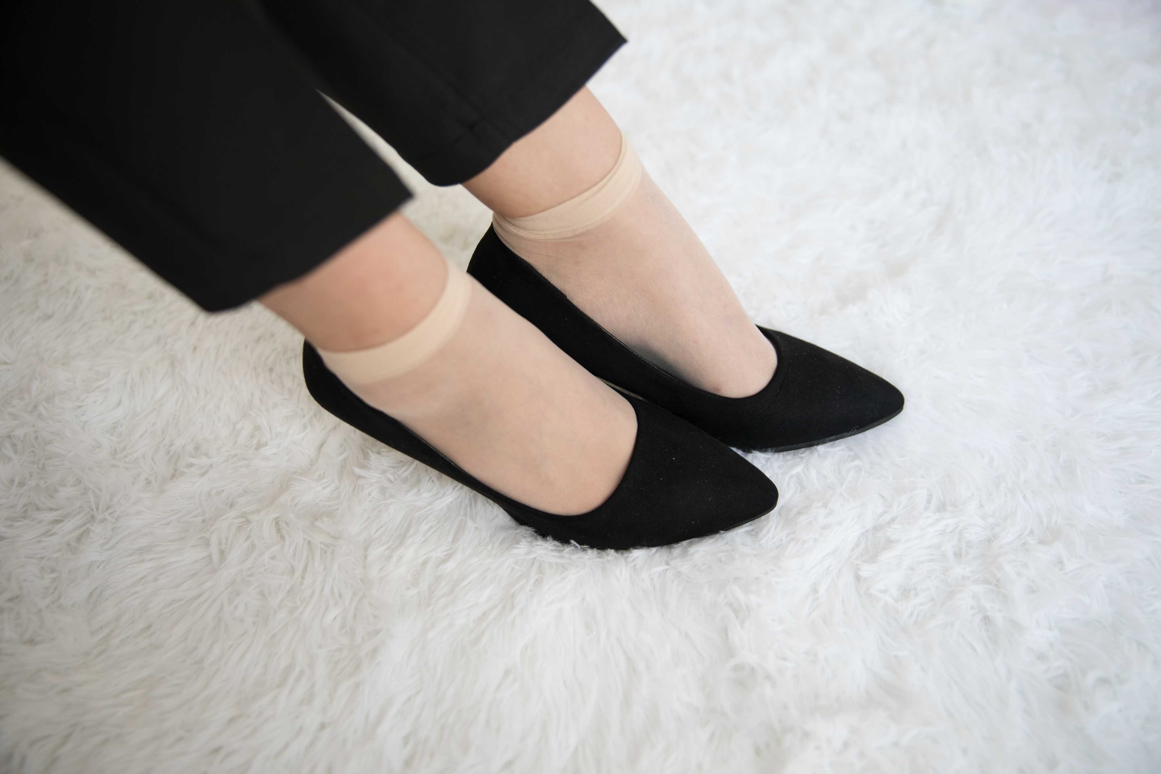 物恋传媒 No.428 小飞-香水百合 [125P+1V3.75G]