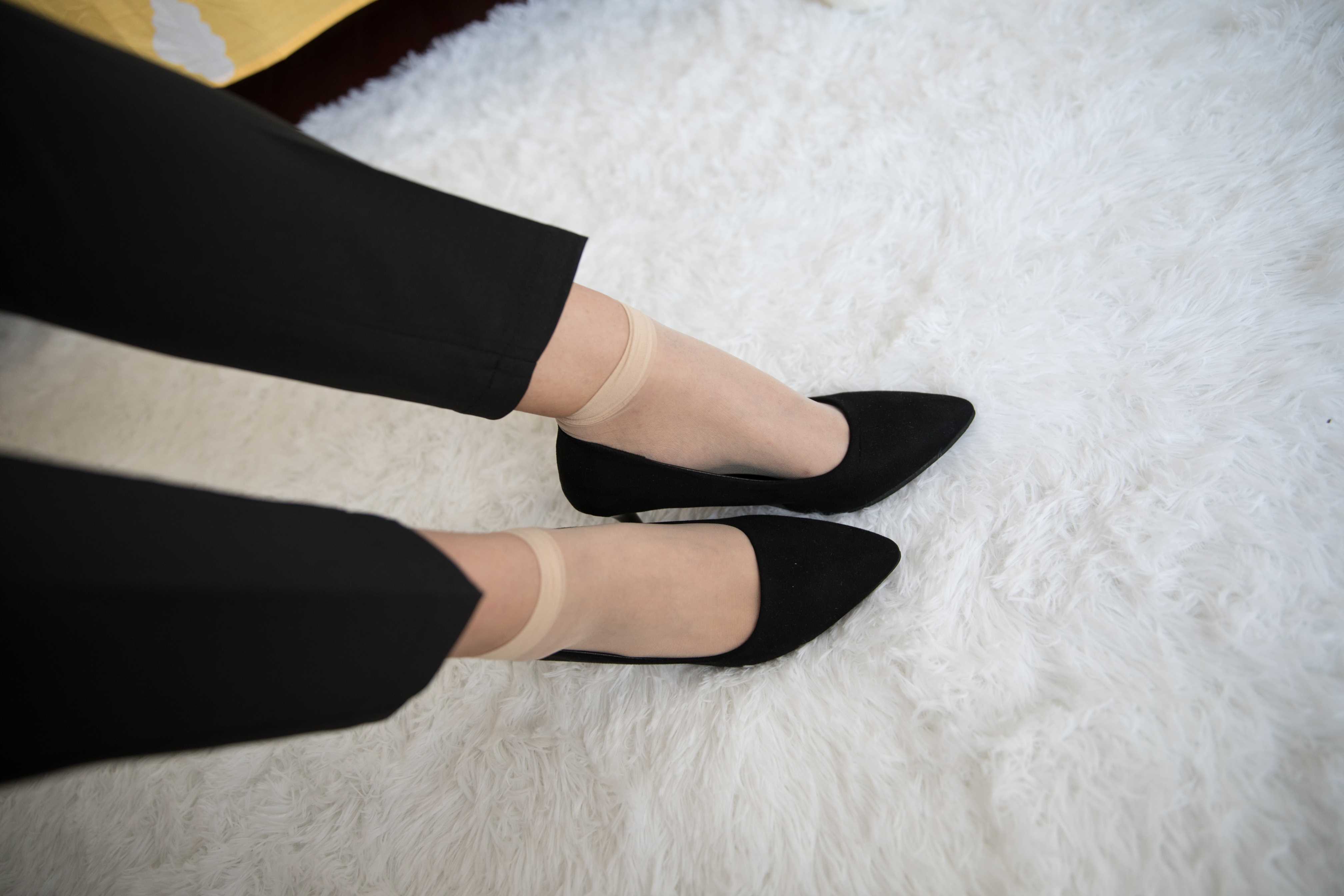 物恋传媒 No.428 小飞-香水百合 [125P+1V3.75G]